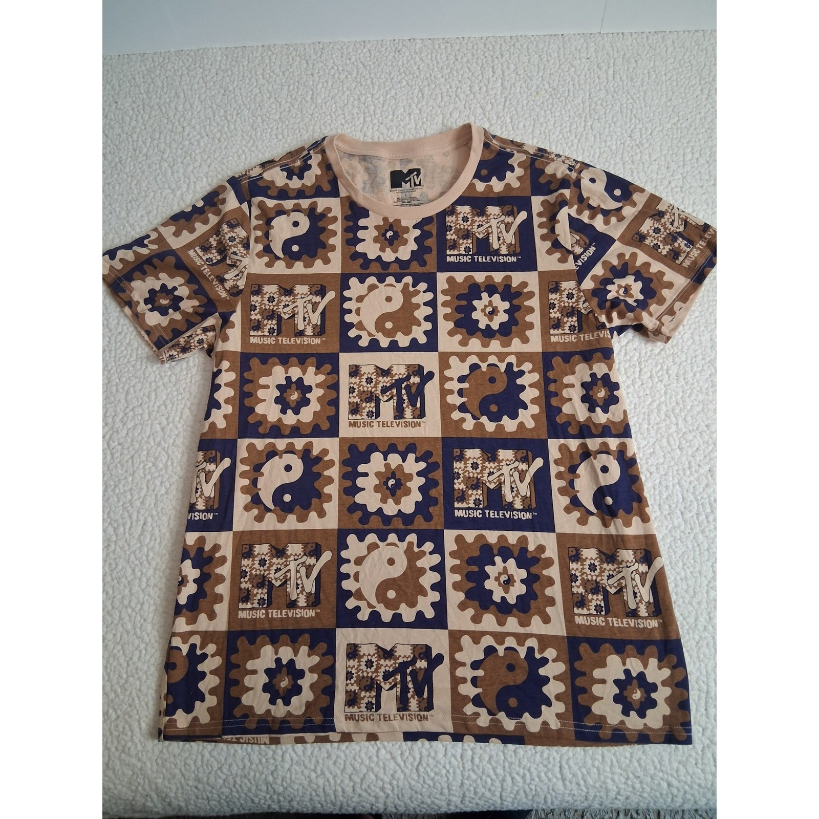 MTV Music Streetwear Mens Large Graphic T-Shirt All Over Print Yin Yang Tan Blue