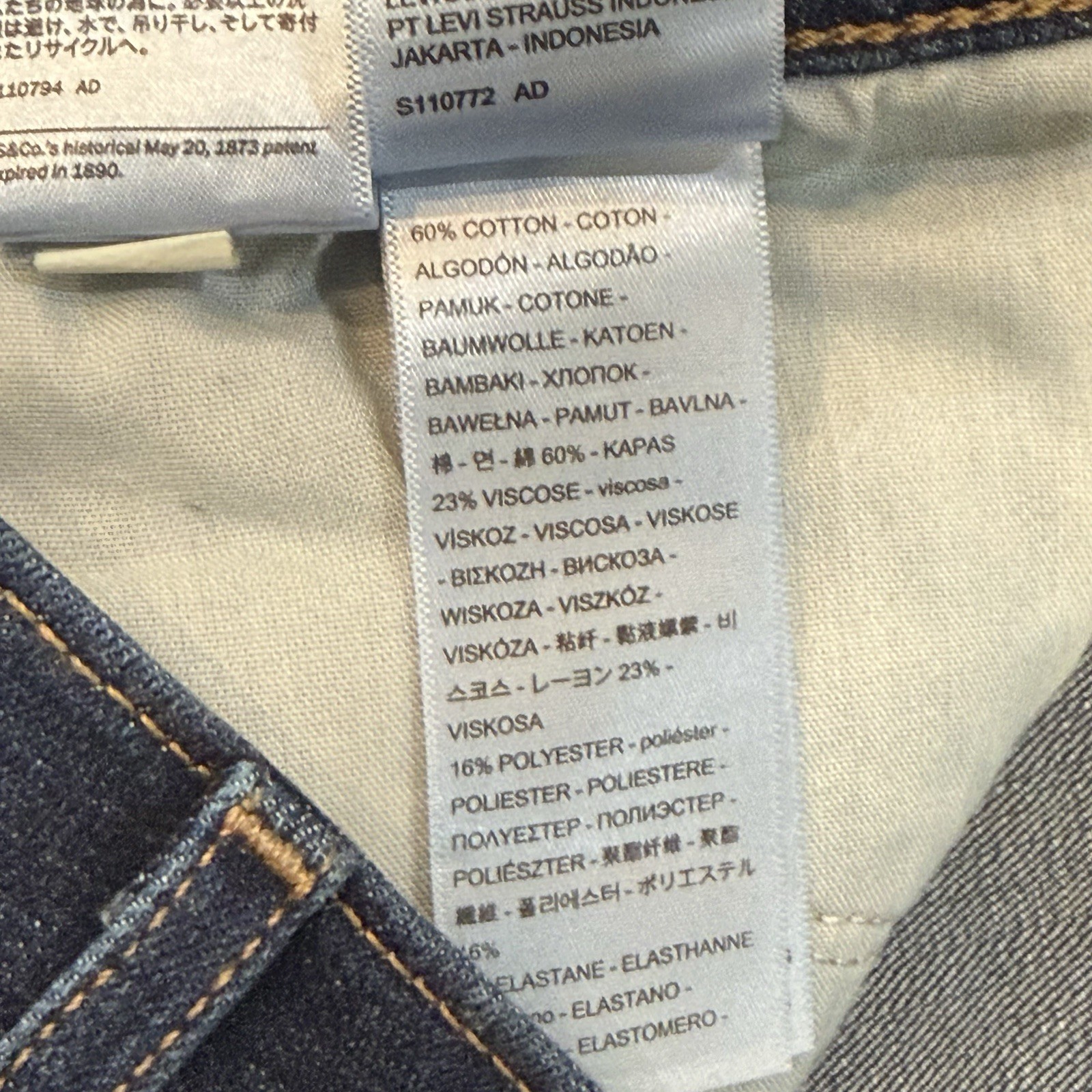 Levis Womens Classic Straight Leg Jeans 10 30 Lapis Dark Horse Medium Wash New