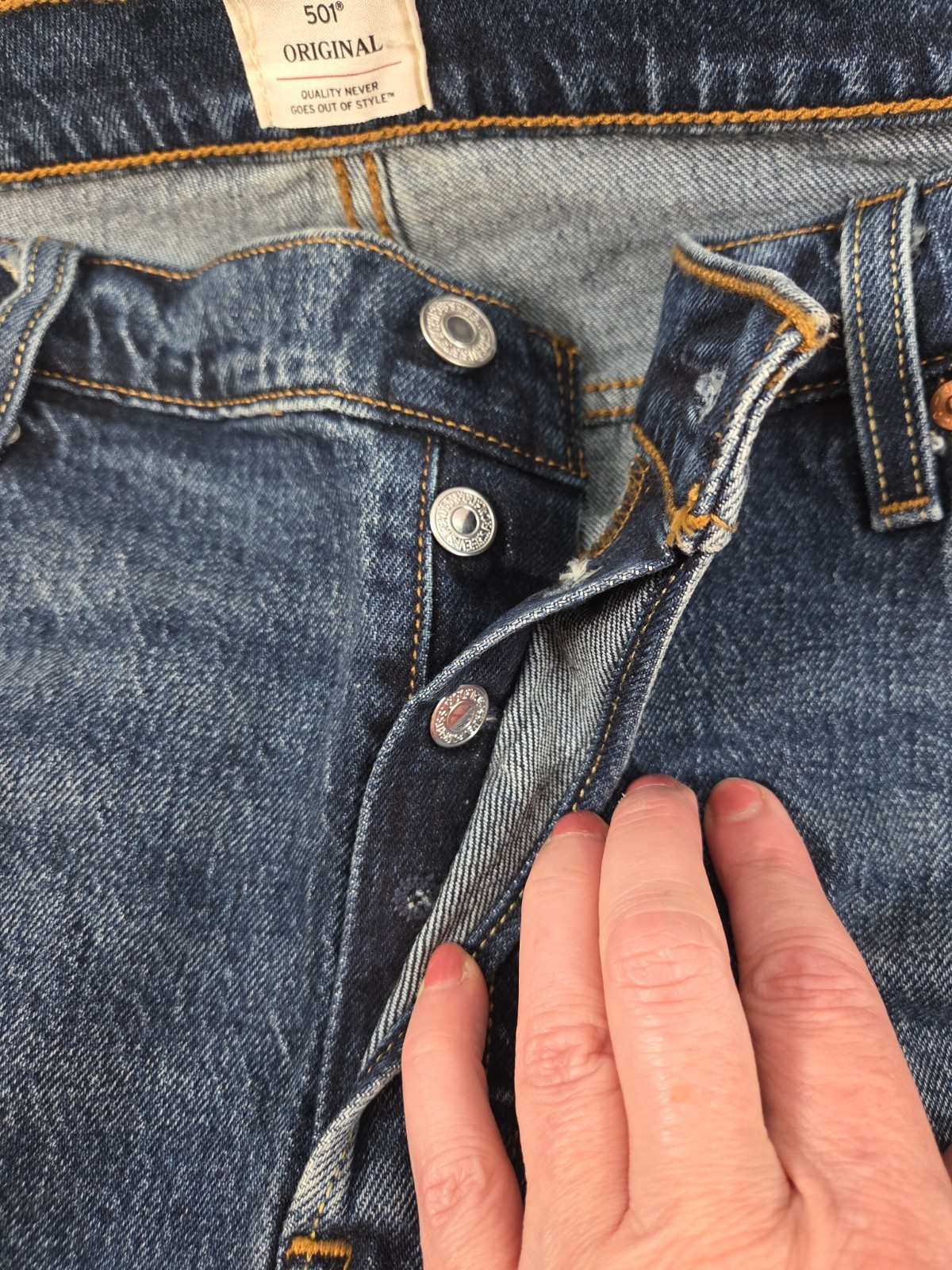 Levis Original 501 Womens Jeans 18W High Rise Button Fly Fitted Straight Leg NEW