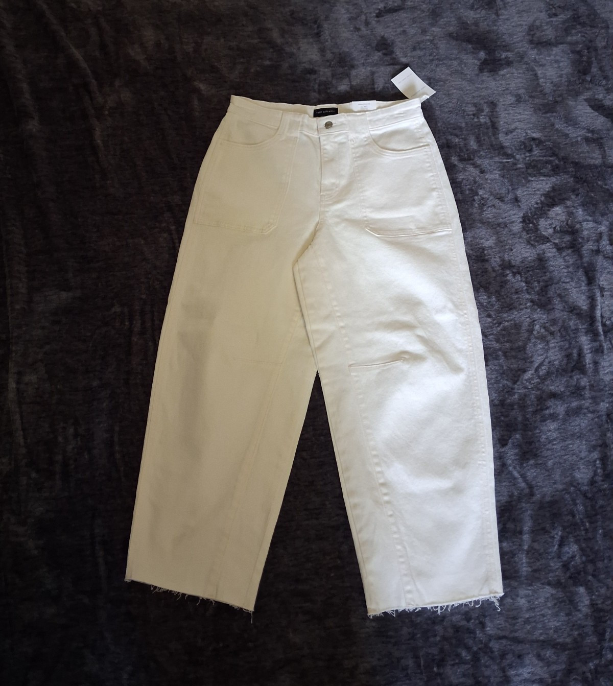 NWT Free Assembly Womens Size 10 Cream Denim Cropped Jeans High Rise Distressed