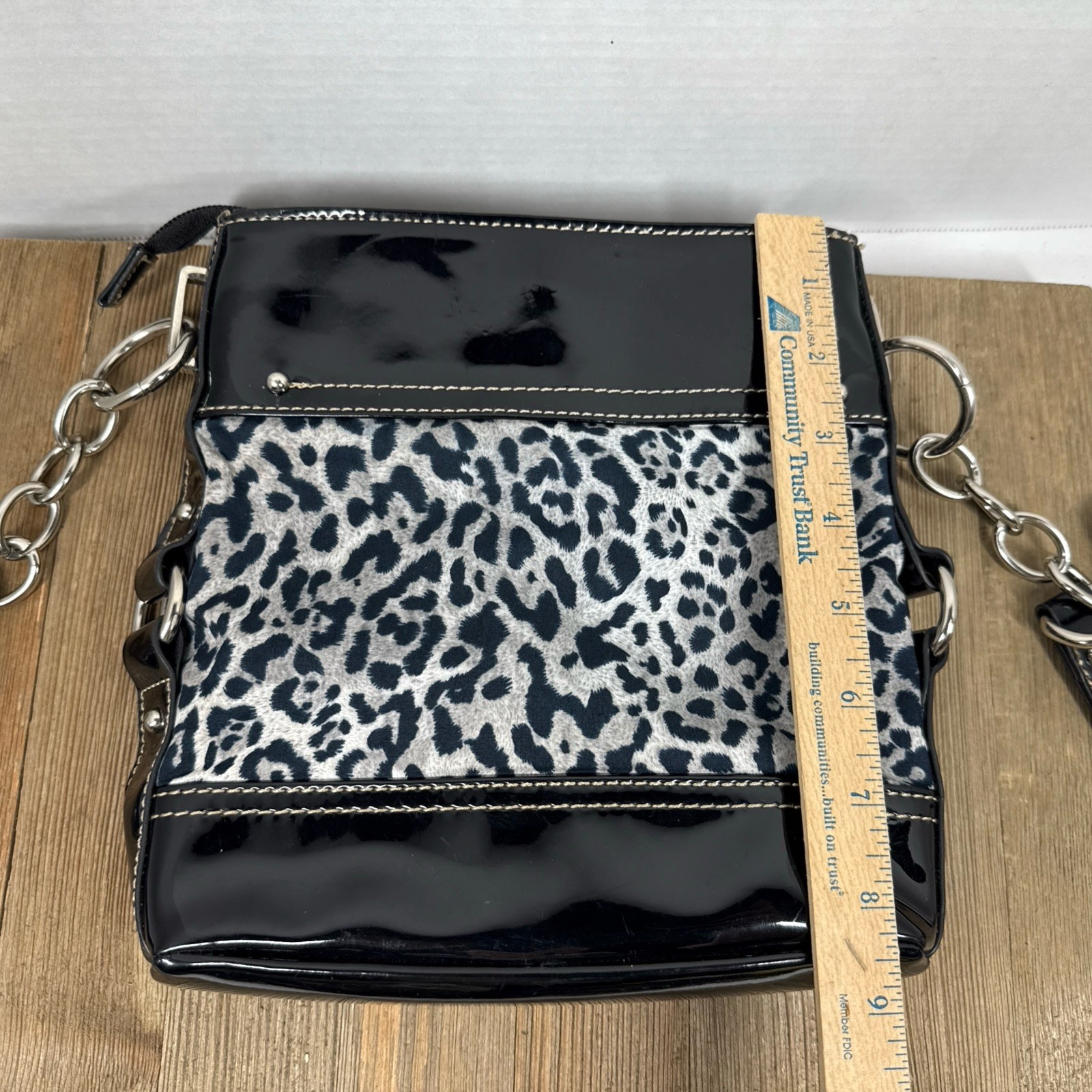Chaps Salerno Leopard Print Crossbody Bag Vegan Patent Black Strap/Chain, Read.