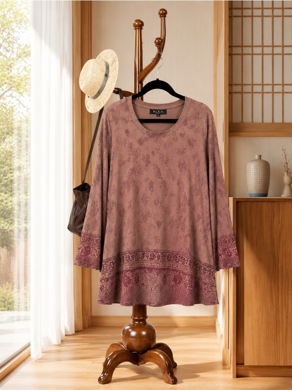 B.L.E.U. Mauve Paisley Scoop Neck Long Sleeve Top with Border Print