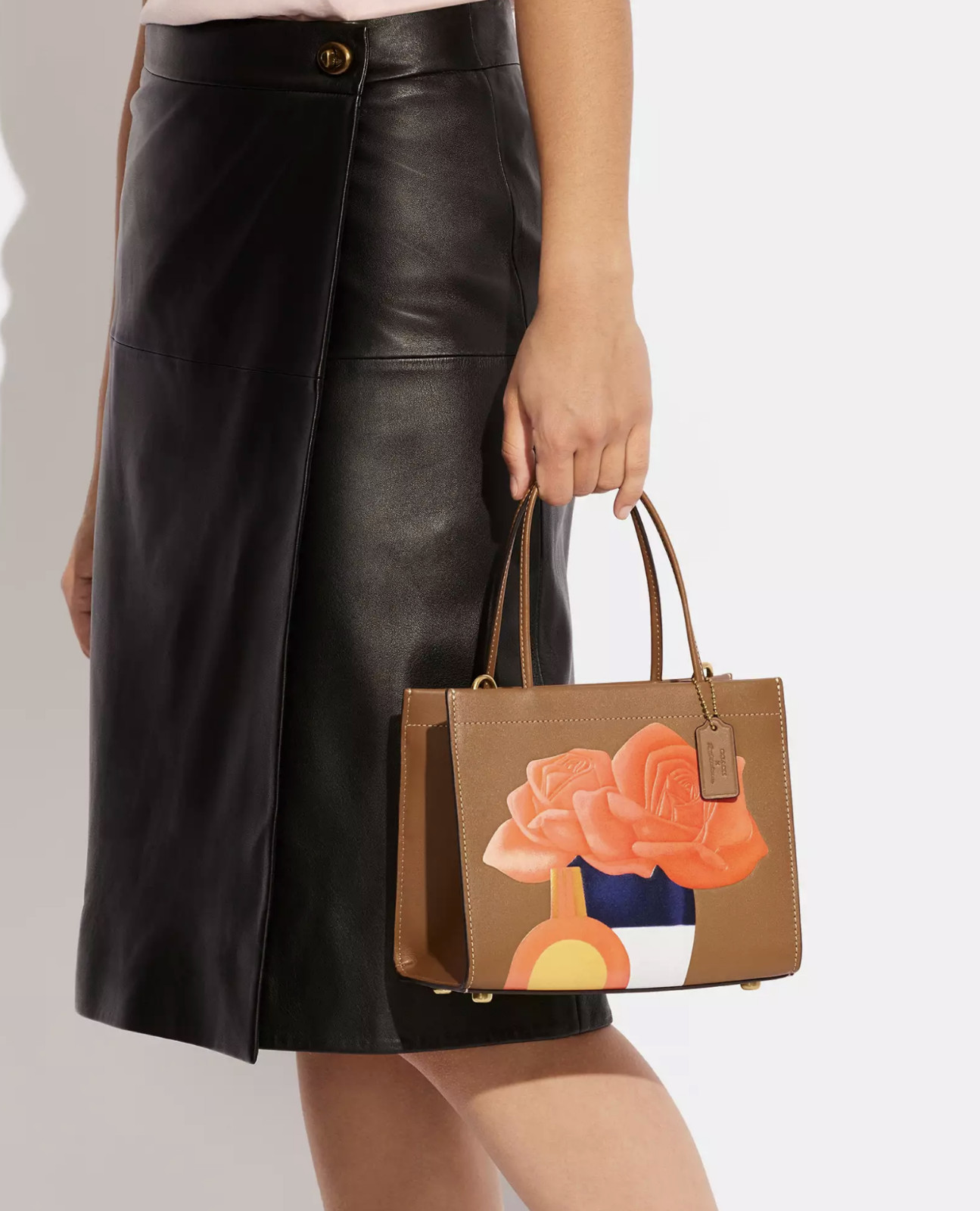 COACH x Tom Wesselmann Cashin Carry Tote 22 in Floral Print CA128