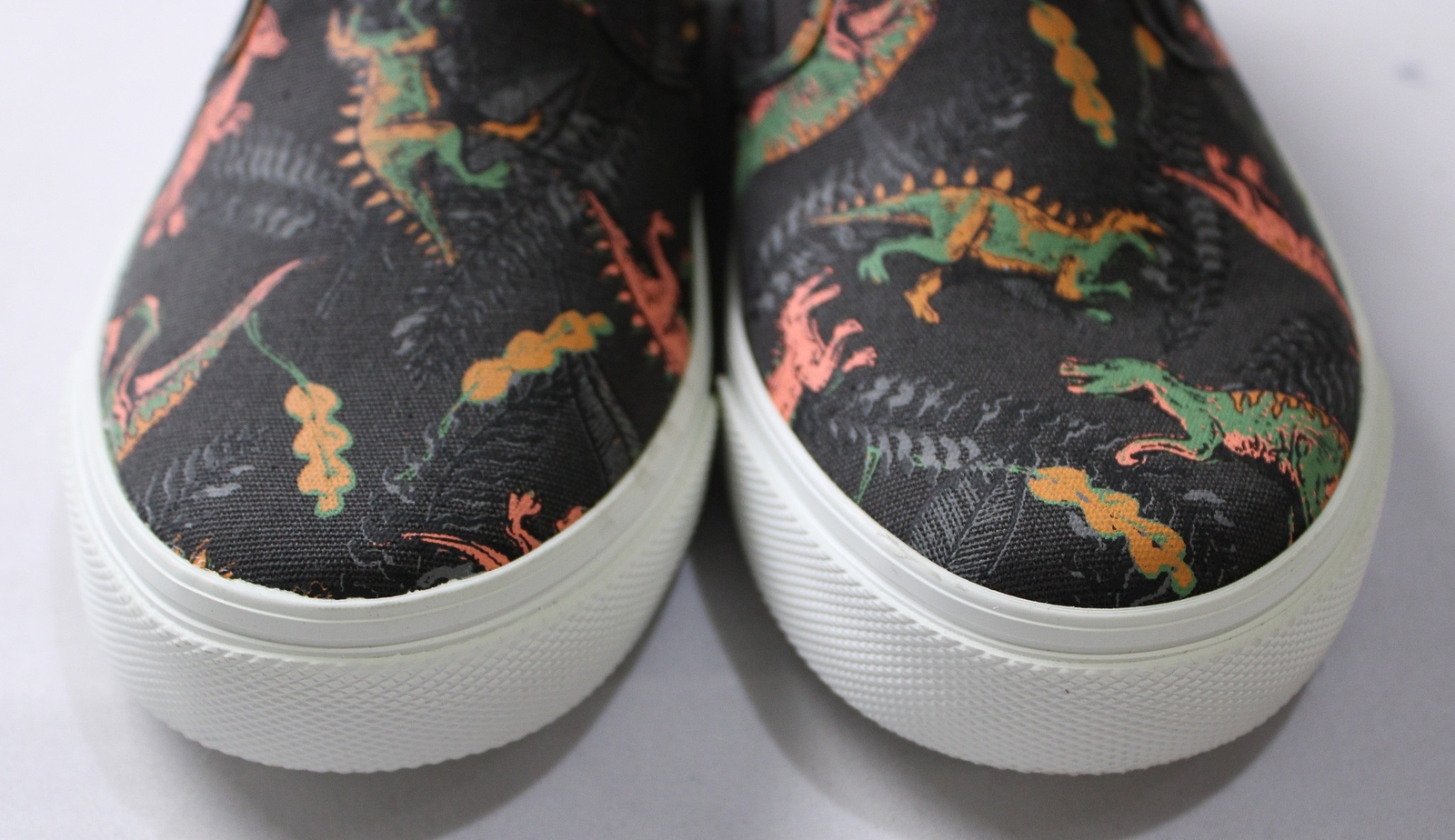 Old Navy Kid’s Gender-Neutral Canvas Slip-on Sneakers MP9 Dino Size US: 4