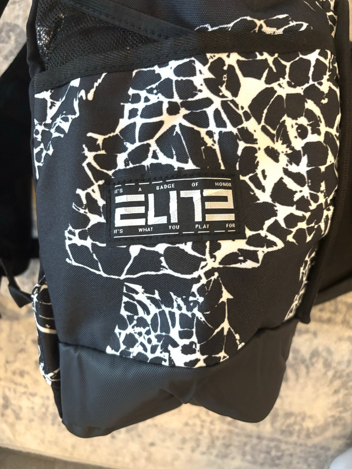 Nike Elite Pro 32L Basketball Backpack Black White Sports Bag