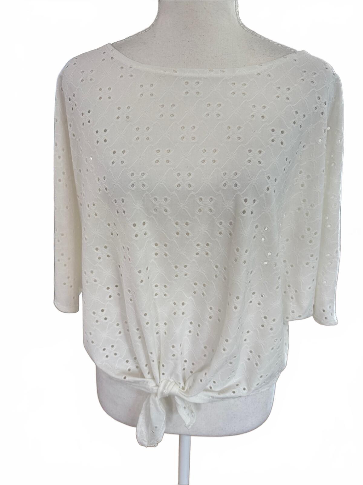 Caution To The Wind White Eyelet Tie Front Spring and Summer Top Size SM