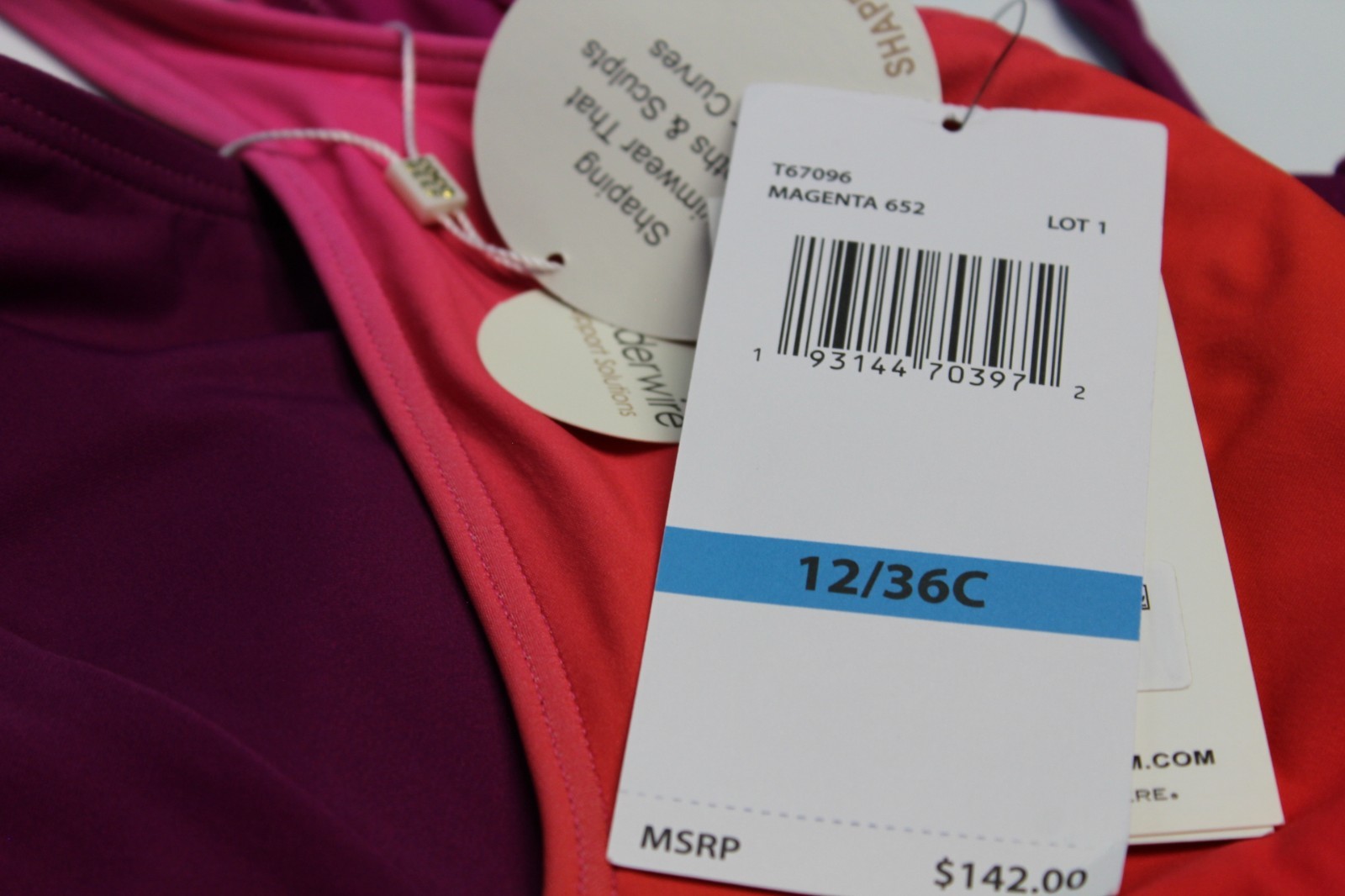 Coco Reef Contours magenta ombre 1 piece v neck underwire swimsuit 12/36C NWT