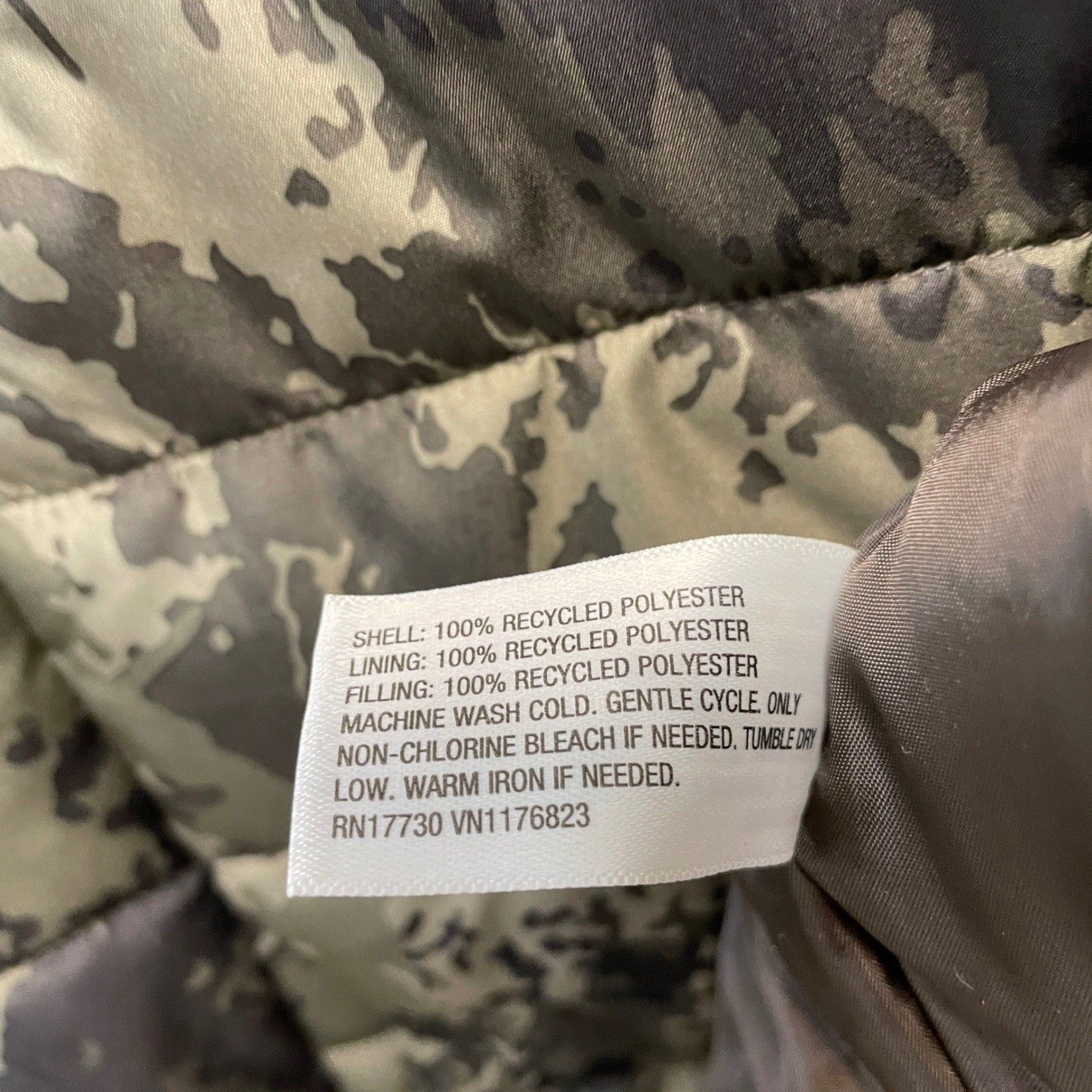 Goodfellow & Co Men’s Green Camo Water Resistant Puffer Jacket Size XL