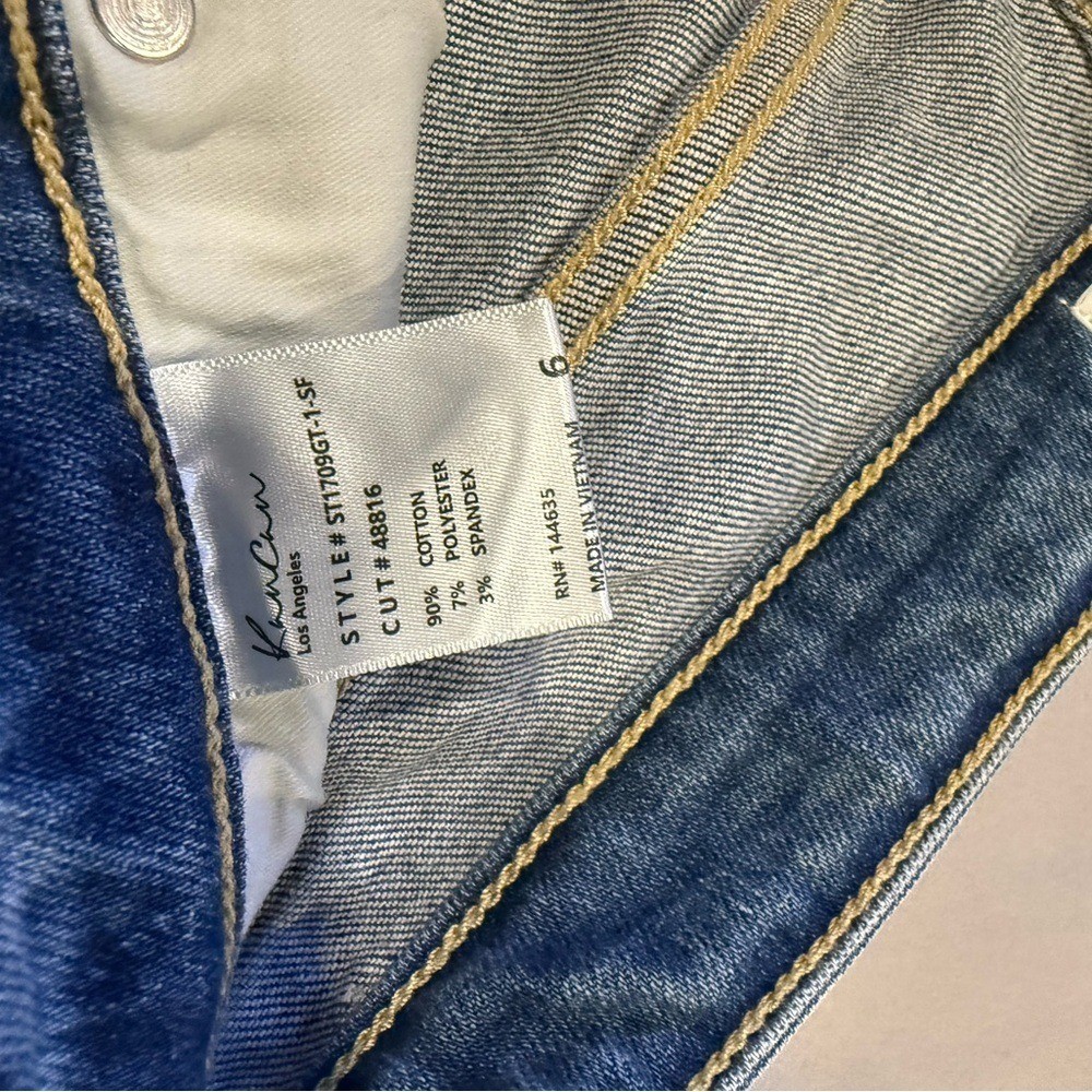 NWT Kancan High Rise Crop Straight Jeans Light Wash Raw Hem Size 6