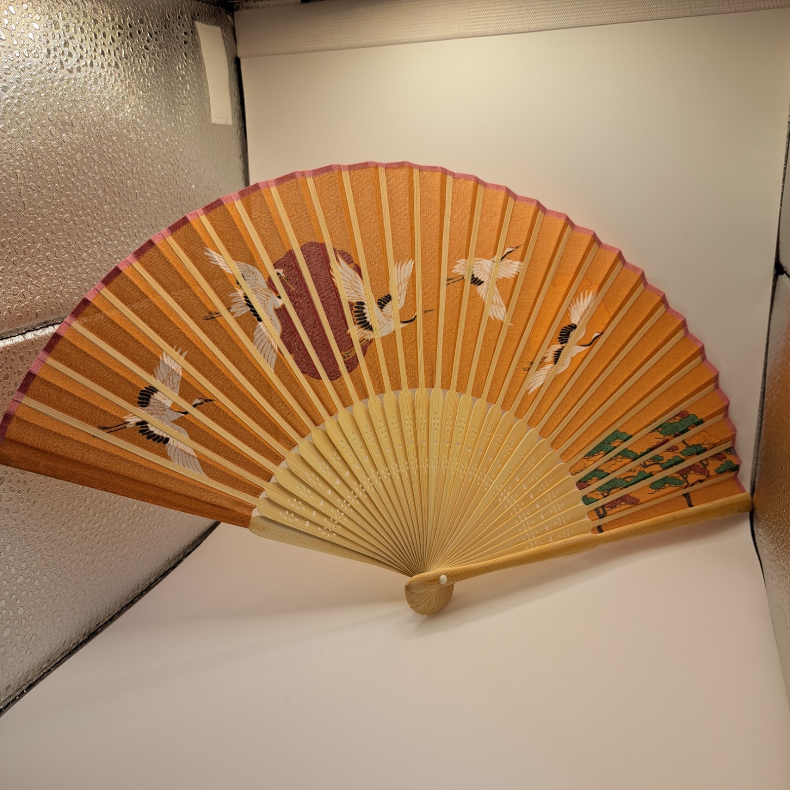 Folding fan (washi paper and bamboo) — Perfect for festivals or staying cool in