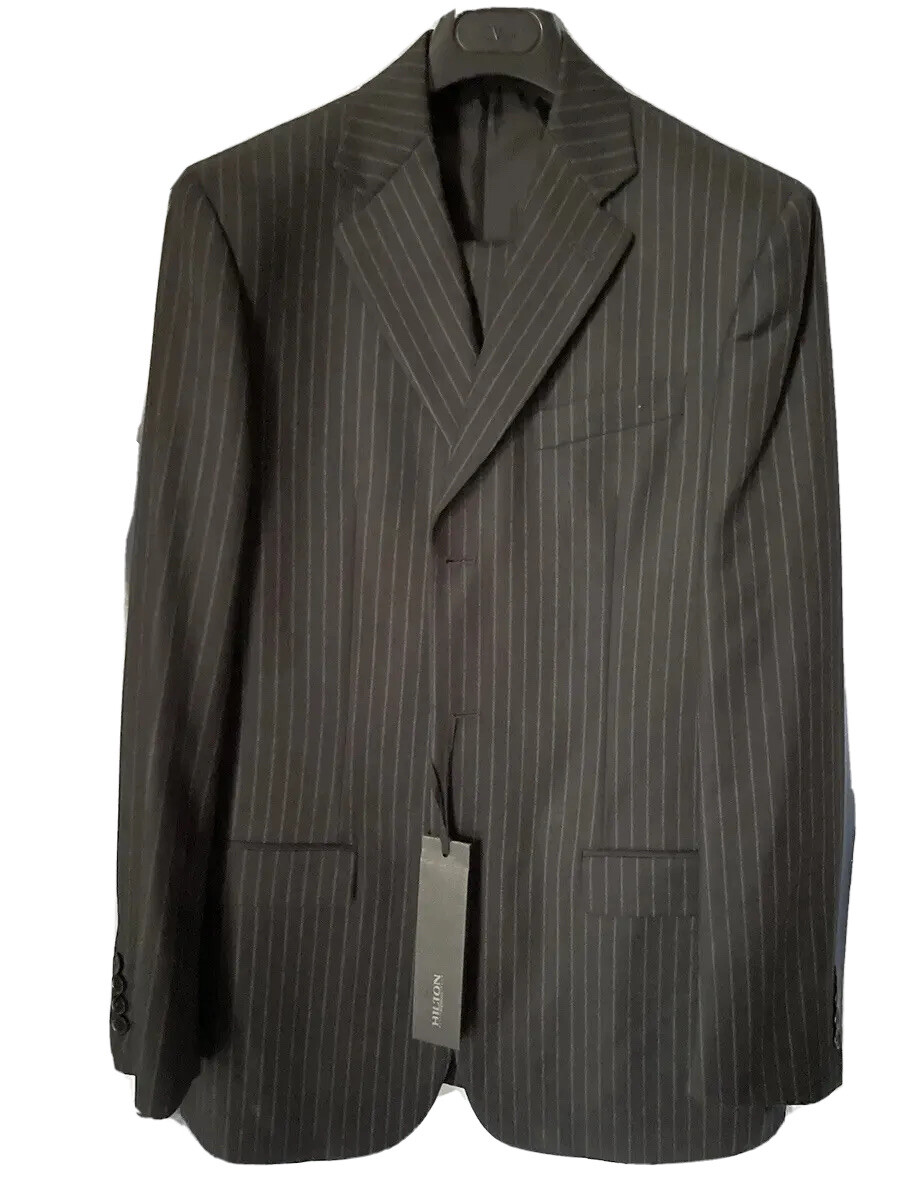 Hilton. Suit size 48 color grey €1680
