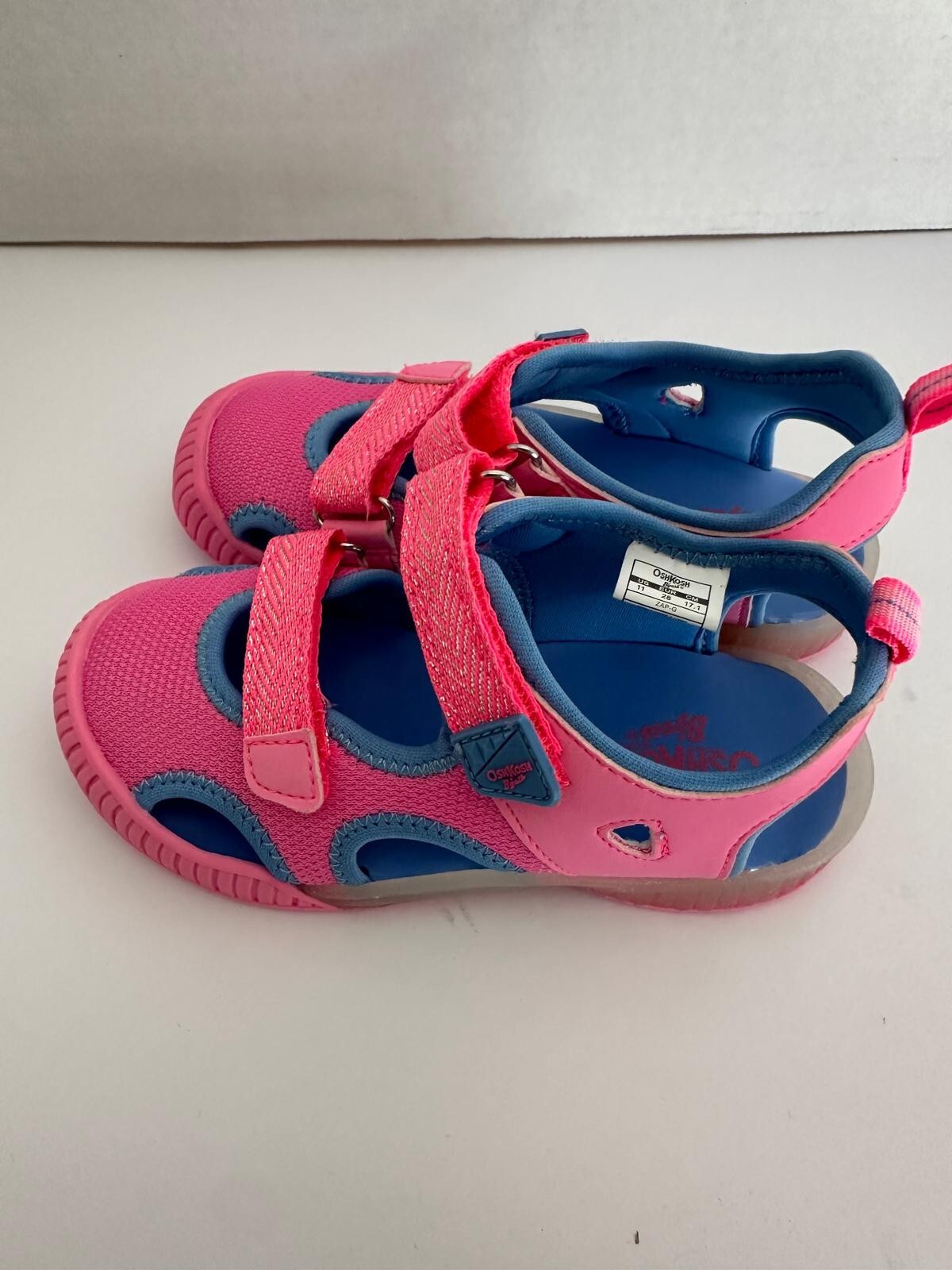 OshKosh B’Gosh Zap-G Toddler Girls Size 11 Pink/Blue Fisherman Sandals