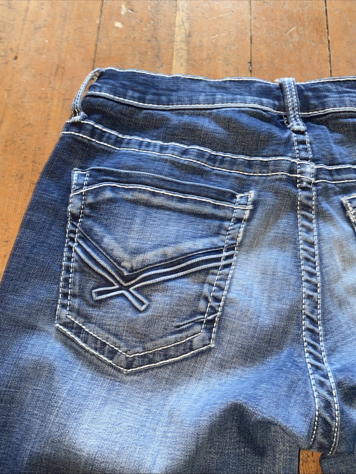 BKE Buckle Jake Mens 34×33 Thick Stitch Blue Denim Jeans Whiskers Stretch