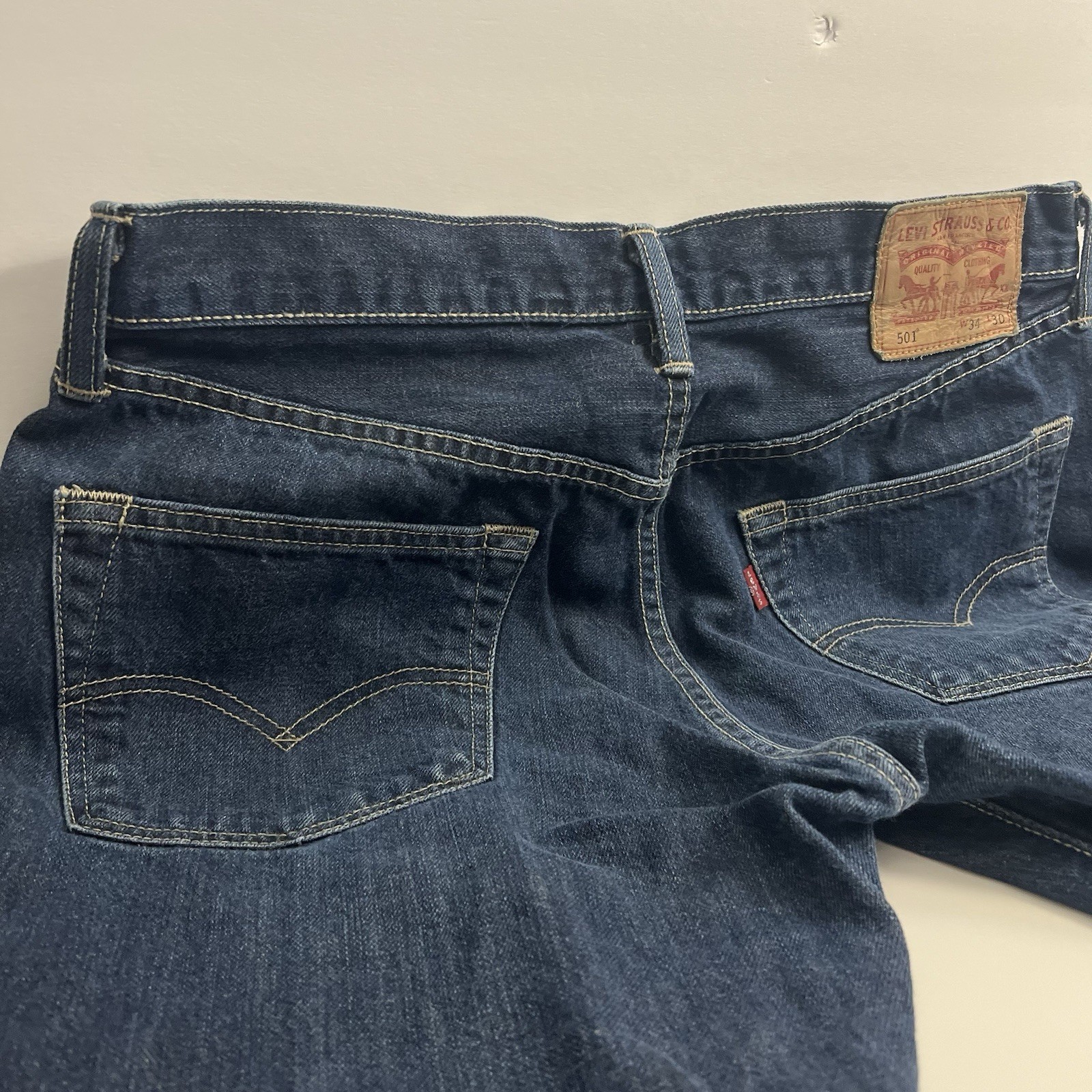 Levi’s 501 Men’s 34×30 Regular Jean Fit Dark Wash Blue Denim Button Fly