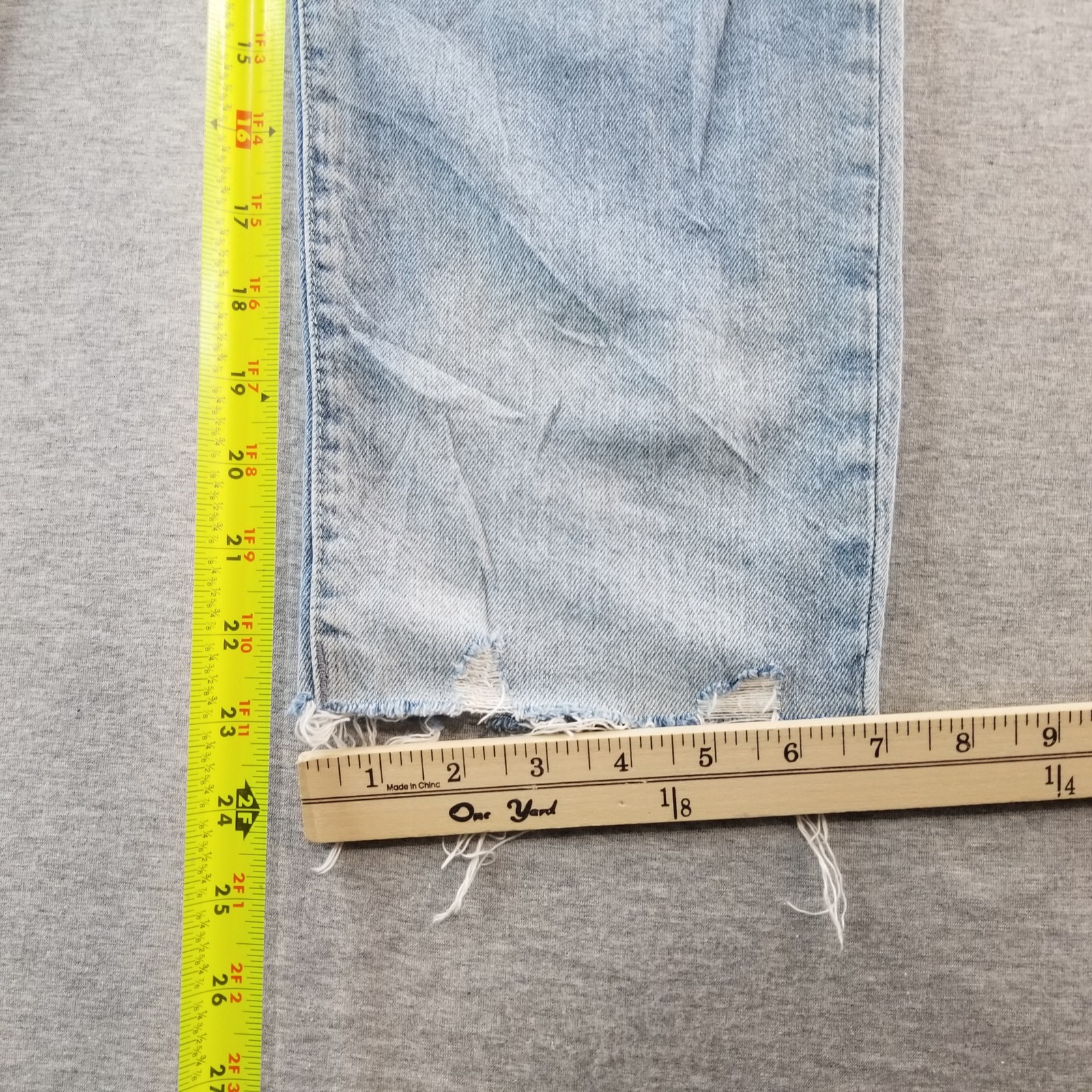 Gap Jeans Womens Sz 2/26R Universal Slim Boyfriend Light Wash Normcore Cute Nice
