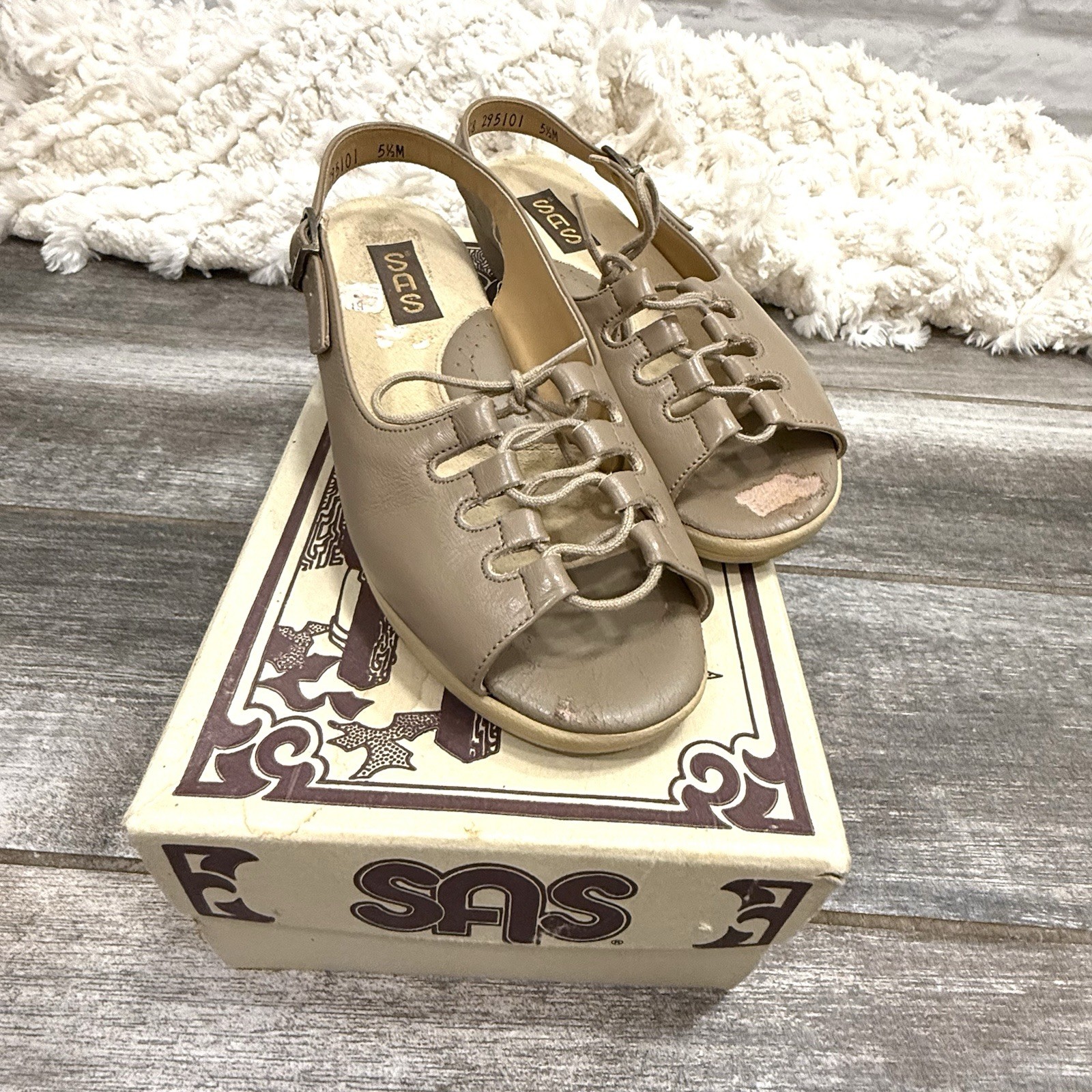 Vtg Boho Peasant SAS Mocha Ghillie Sandals 90’s Women’s 5.5 M Open Walking Shoes