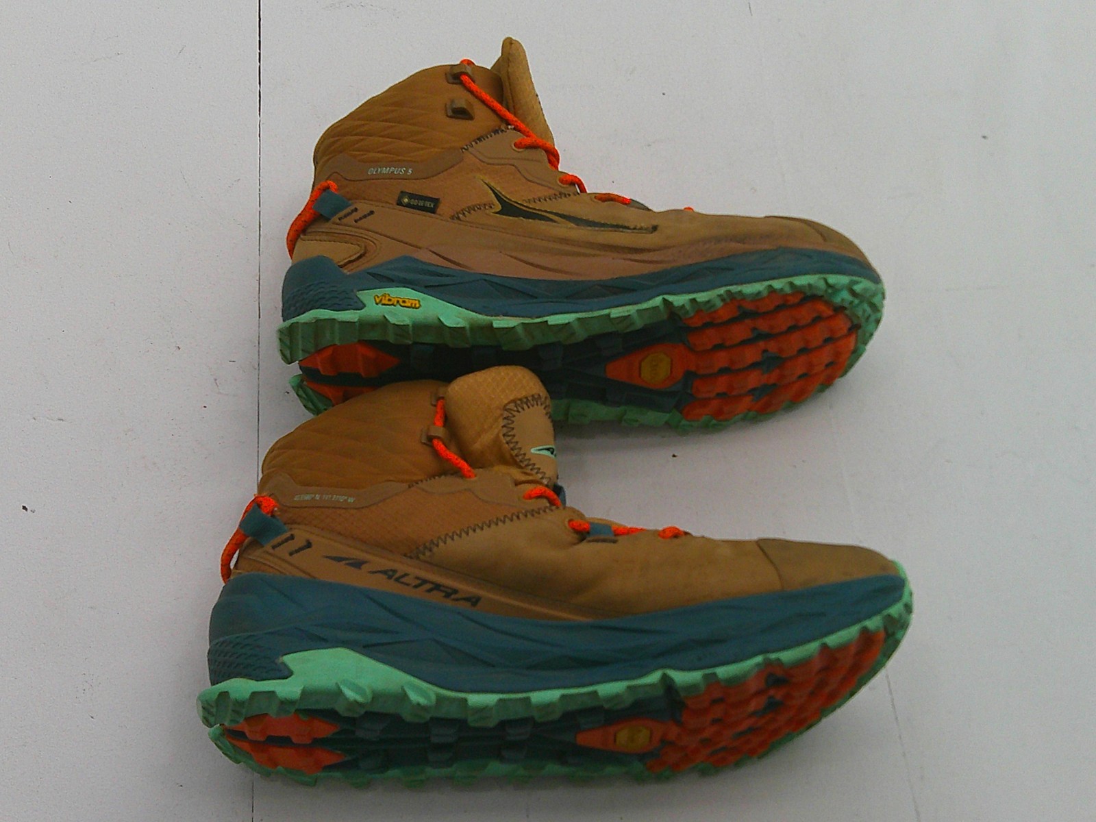 Altra Olympus 5 Gore-Tex Shoes Mens Size 9.5 Brown Mid Top Hiking Trail Sneakers
