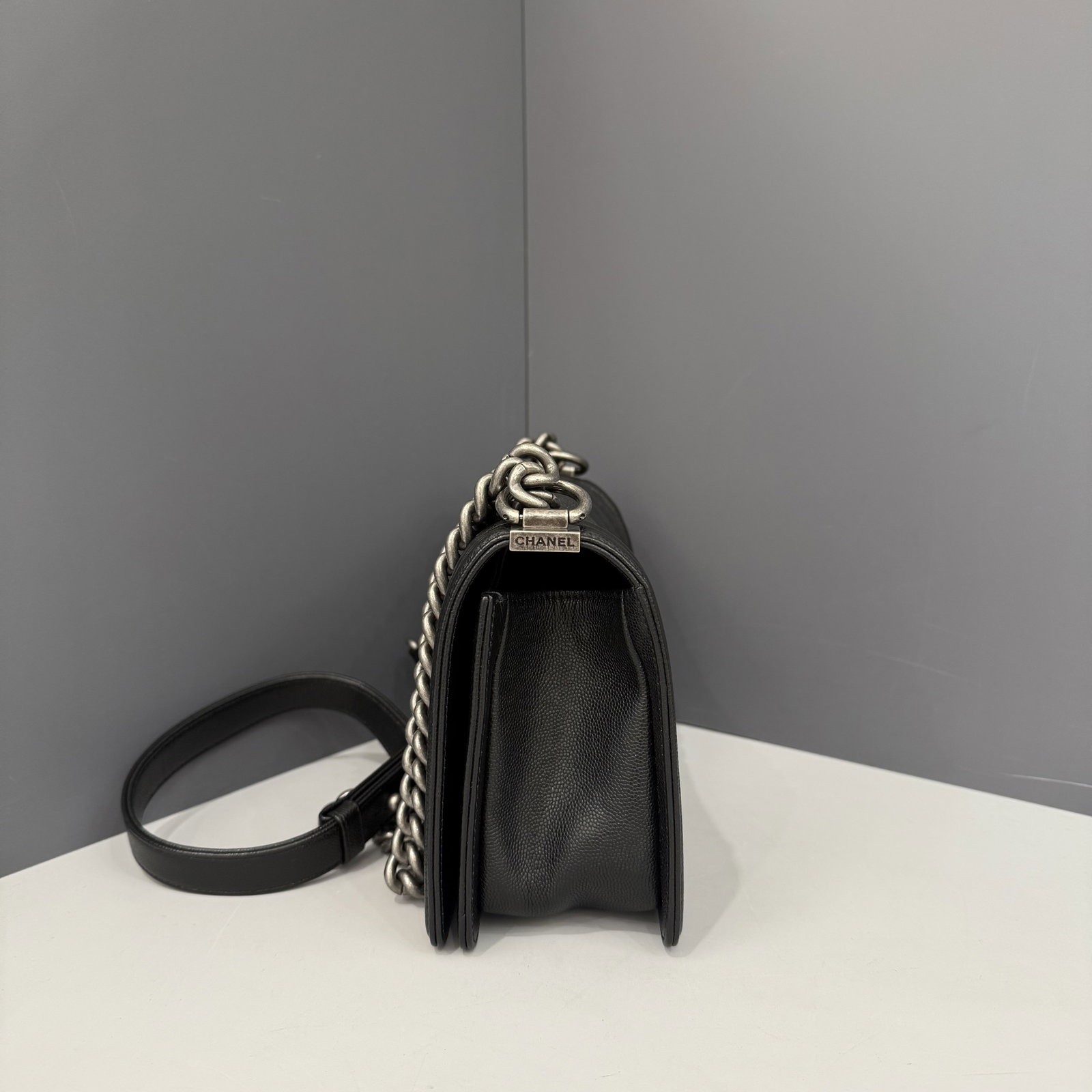 Chanel Medium Boy Flap Black Grained Calfskin (yg041726d0)