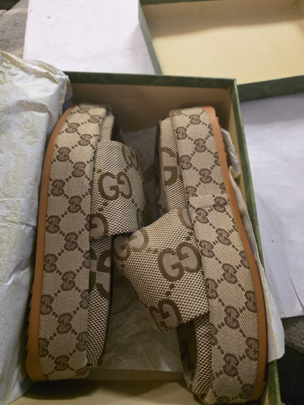 Gucci Platform Slippers Size 40 US 9.5 Women In Box Mint!!