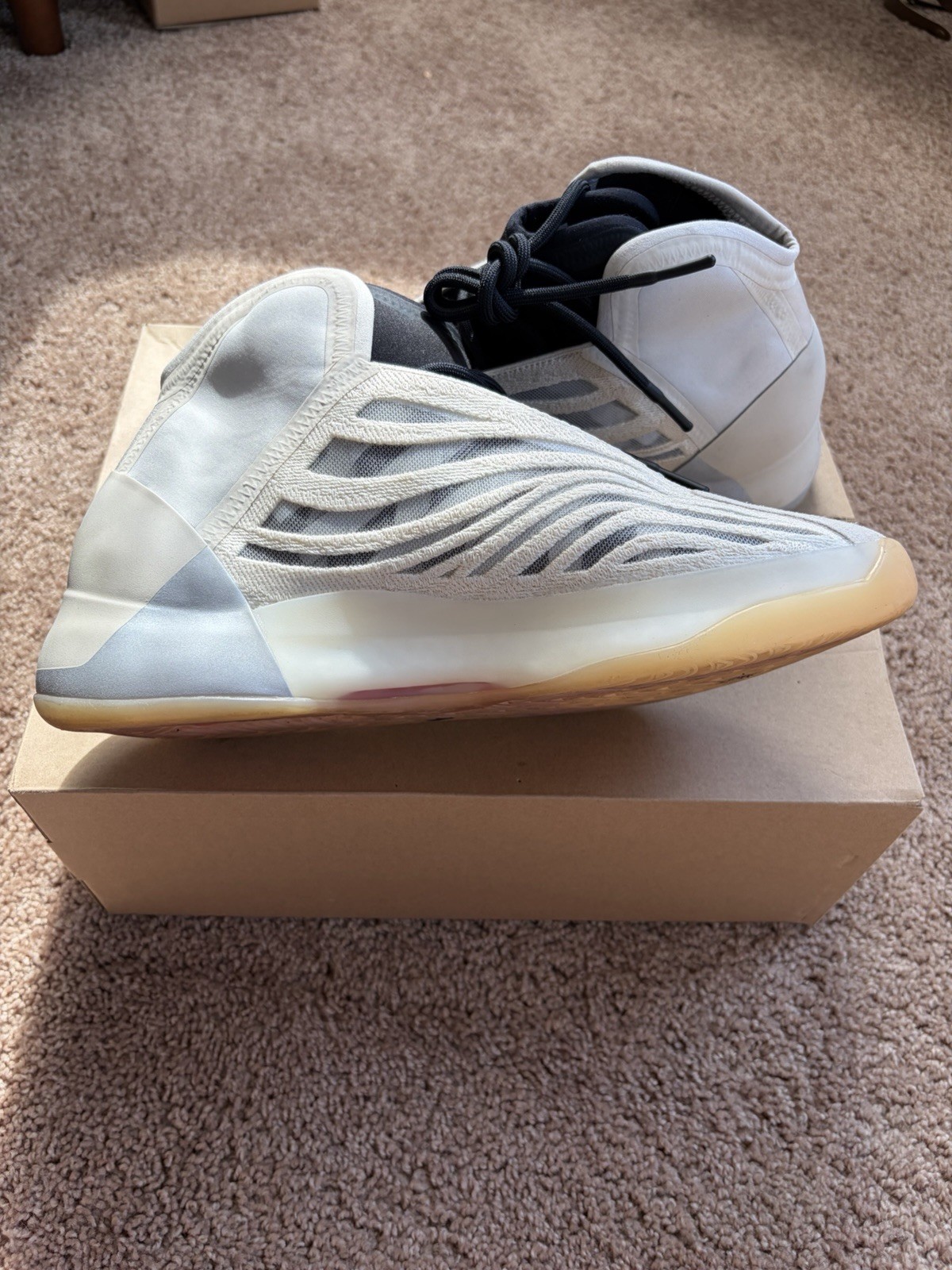 adidas originals Yeezy QNTM ‘Mist Slate’ HQ2085 Size 11