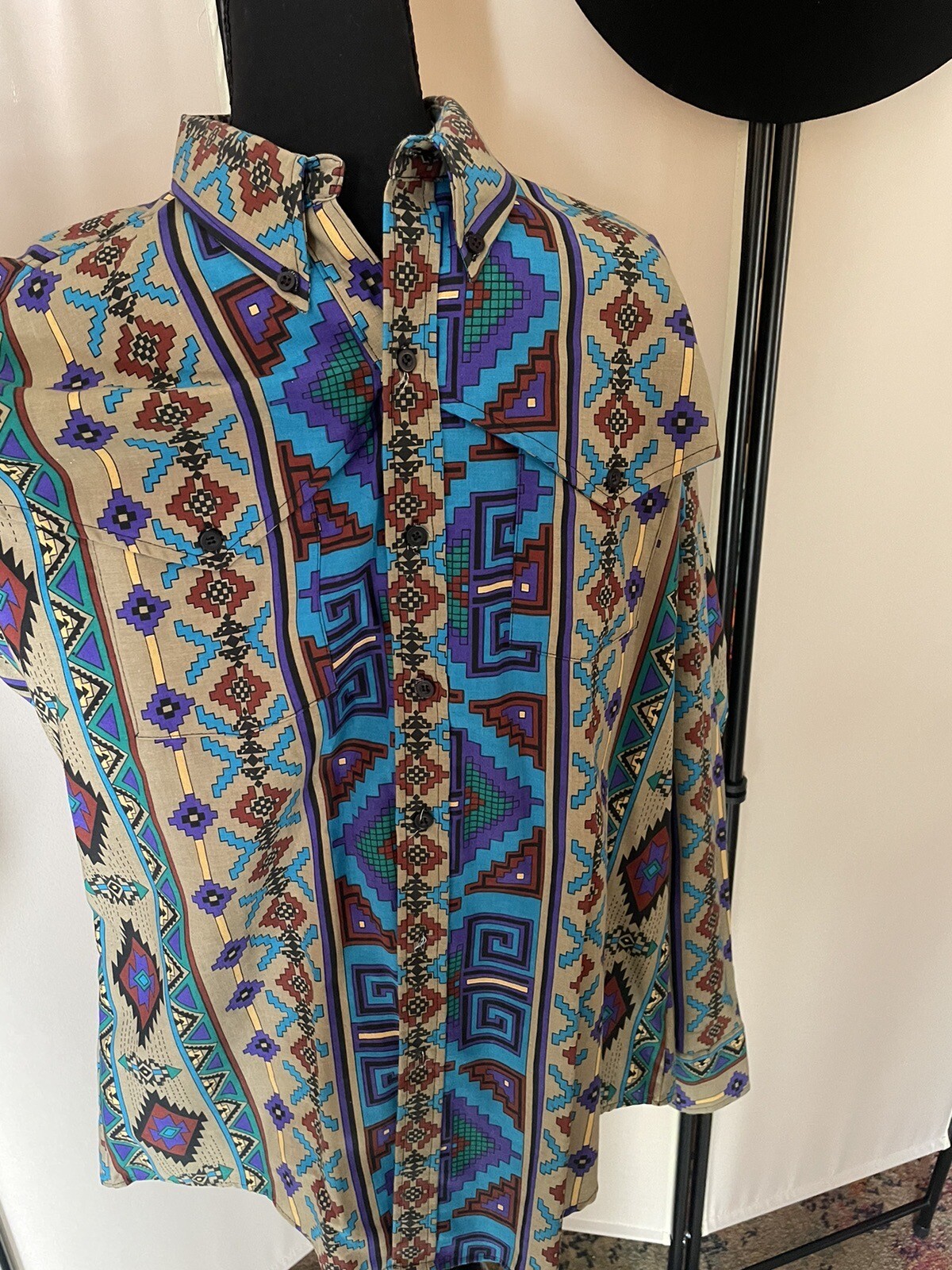Retro Rodeo Vintage Plainsman READ!! Aztec Western, Cowboy Collectible Shirt