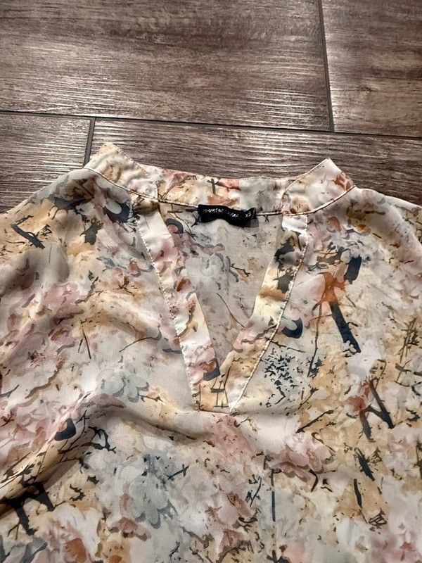 Women’s size Xs boutique style top