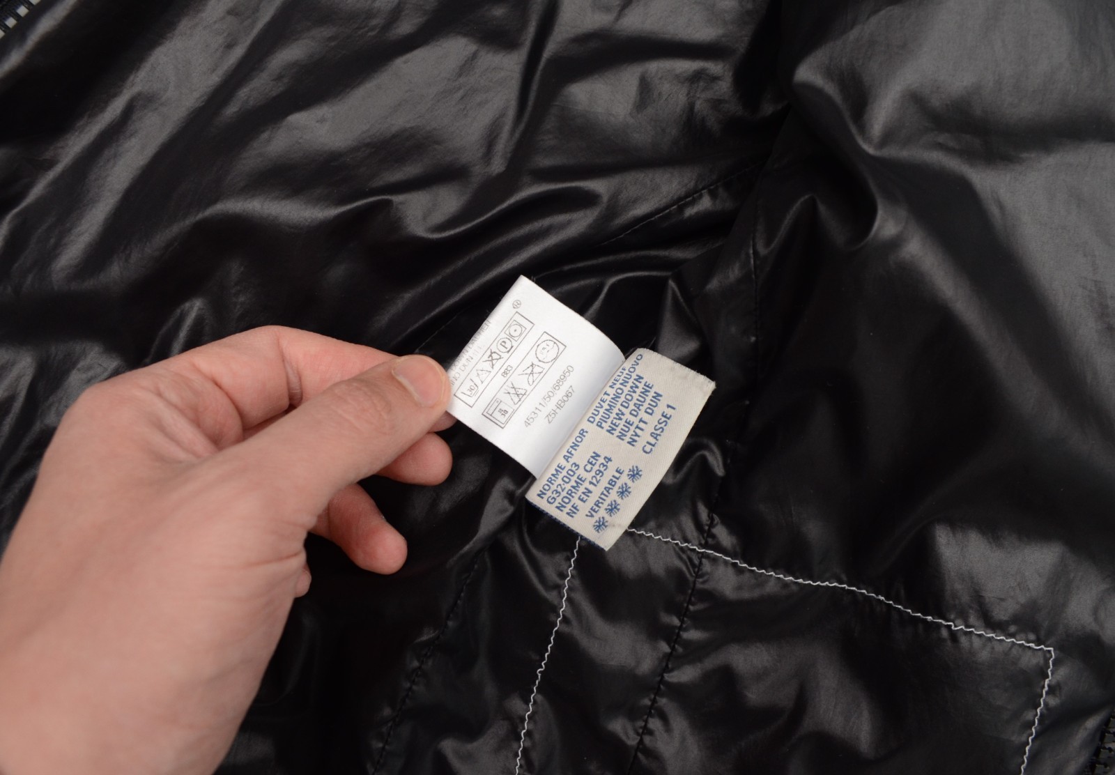 Authentic Vintage Women’s Moncler Quilted Black Down Puffer Jacket Size 1,~S