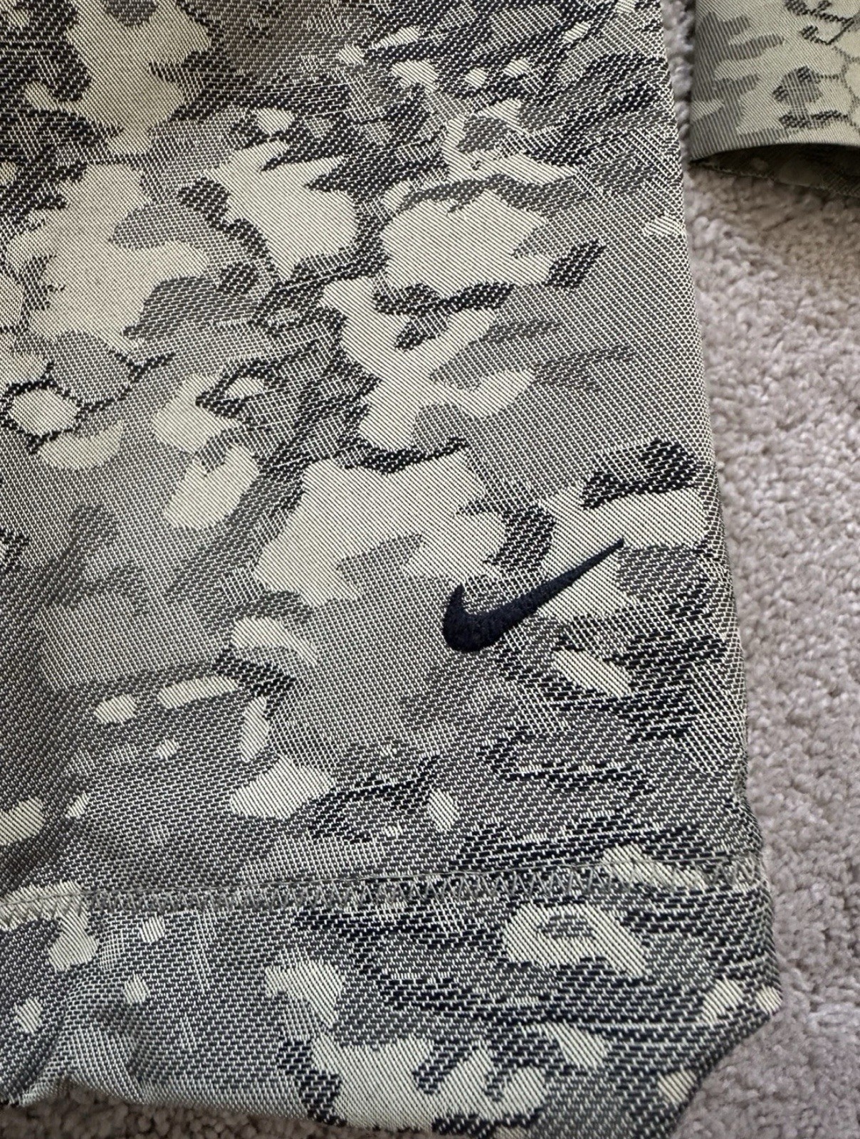 Nike Tech Woven CORDURA Jacket Camo Olive Black IF8494-276 – Men’s Size Medium
