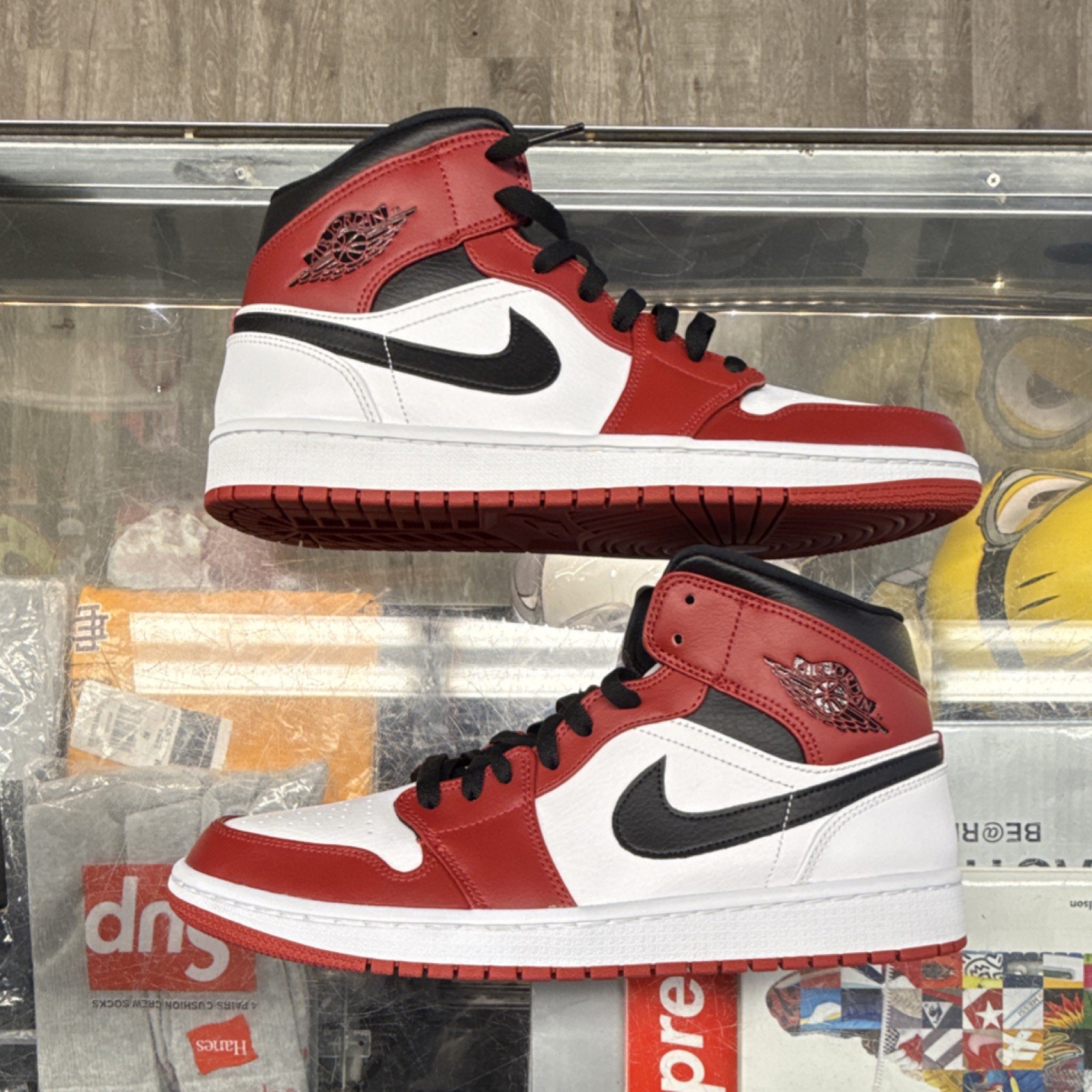 Air jordan 1 Chicago Mid – new 10.5 original box