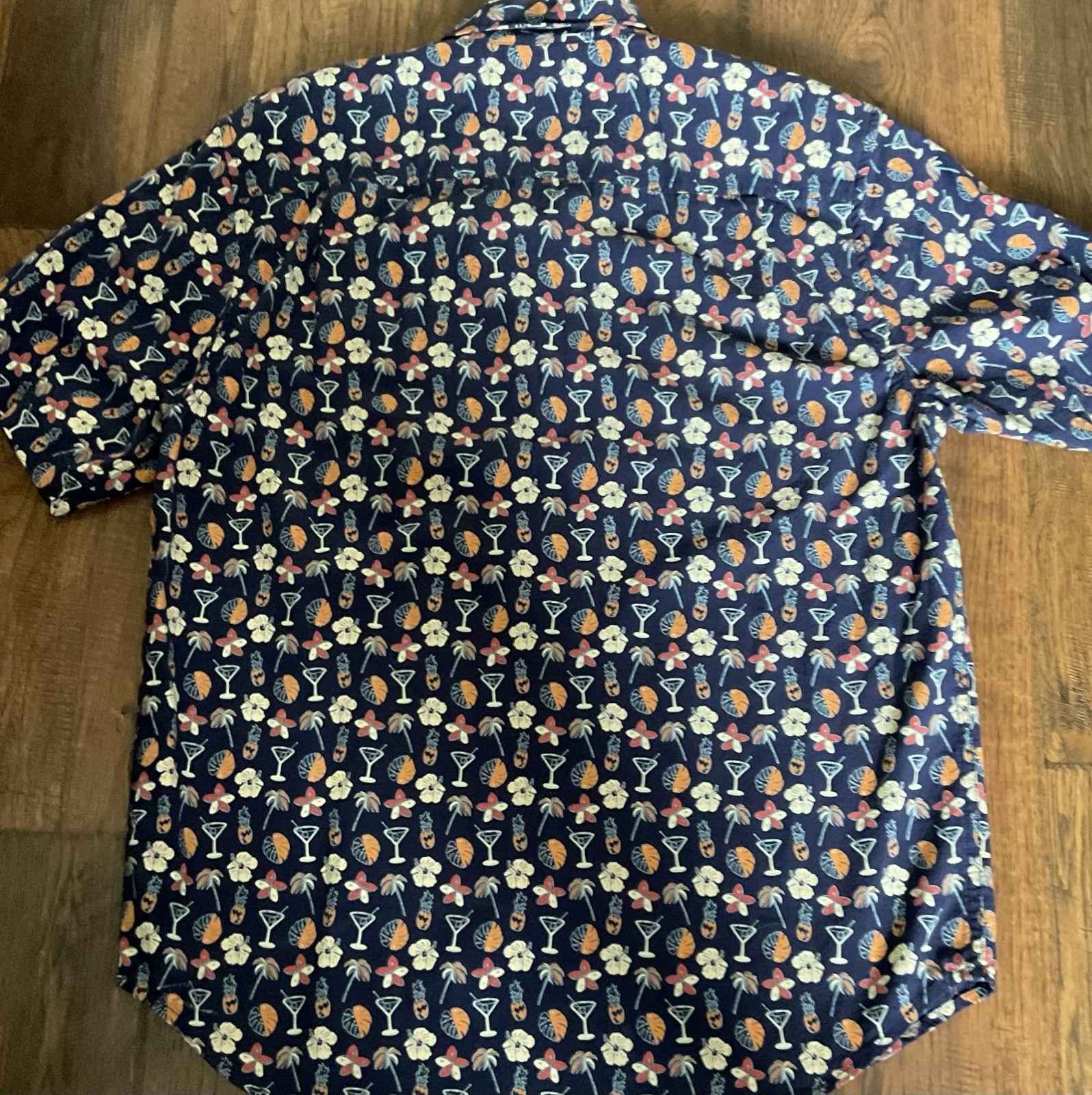 Tommy Bahama Button Up Shirt Men M Martini Cocktail Hawaii Medium 100% Cotton