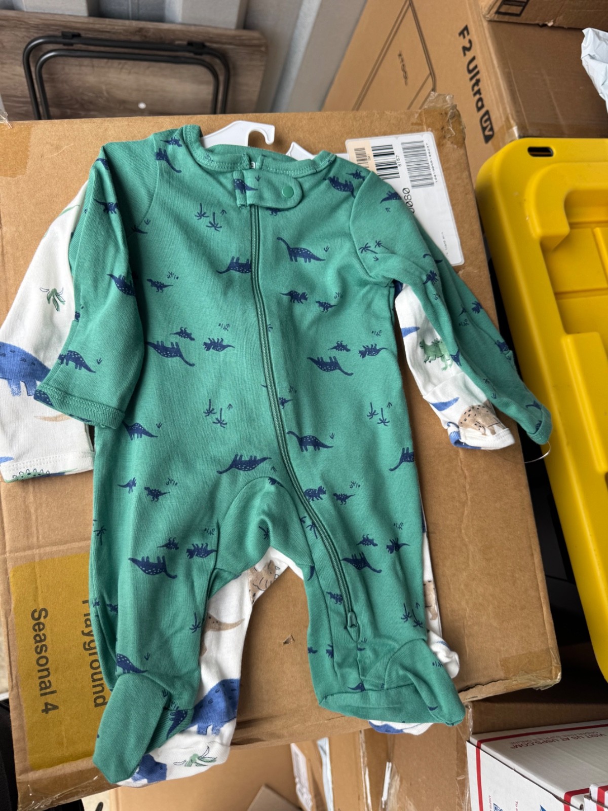 Carters 2-piece Dino Set Size Newborn
