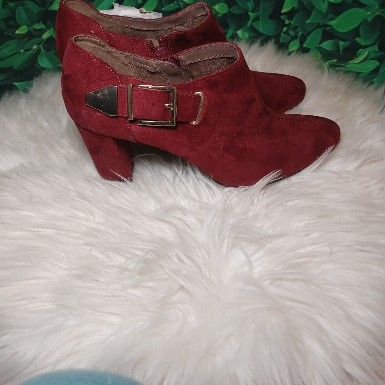 Aerosols Heelrest Burgandy Suede Ankle Boots. SZ 9.5 NWOB
