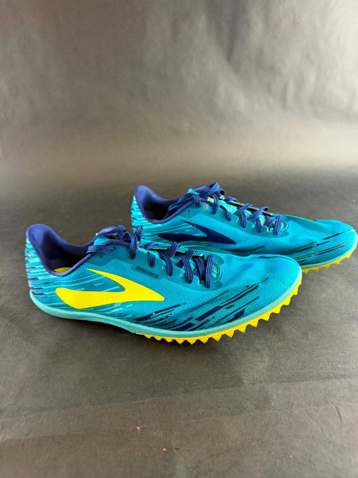 Brooks Mens Size 10D (Med) Carpe Runem Mach 18 Track Spikeless Shoes 1102381D453