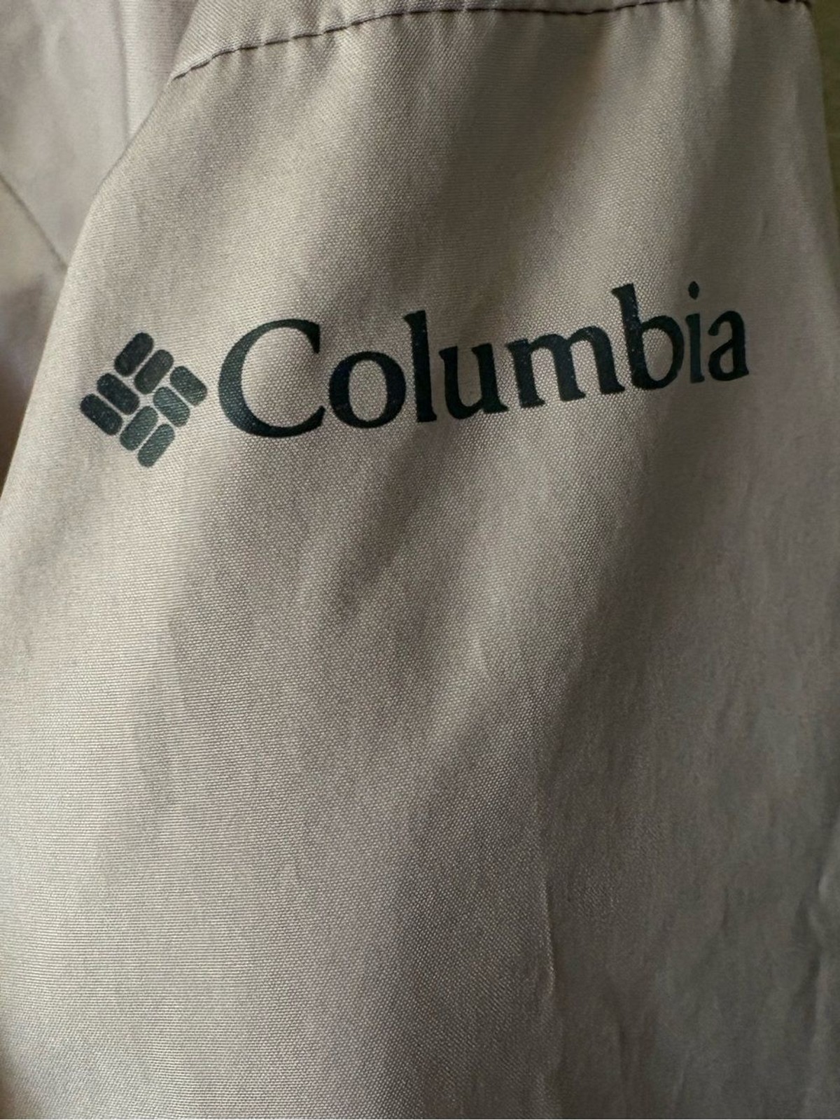 Columbia Hooded Windbreaker Jacket Women’s Medium Taupe Drawstring Waist