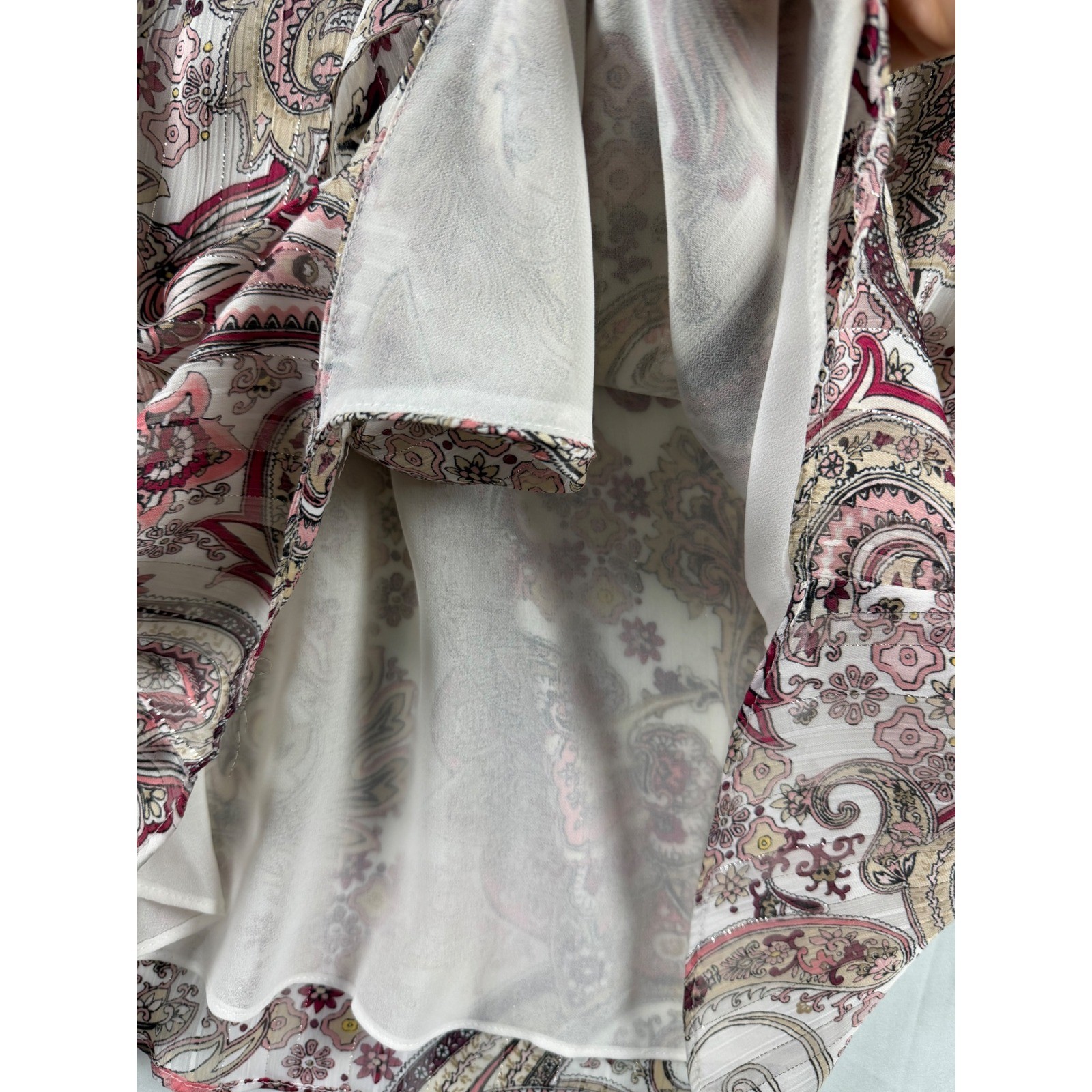 White House Black Market Paisley Ruffle V-Neck Sleeveless Blouse Pink Metallic 6