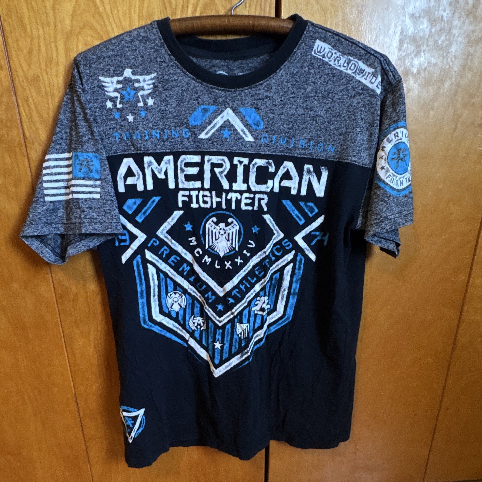 American Fighter Graphic Short Sleeve T-Shirt Blue And black Size XL with Flag