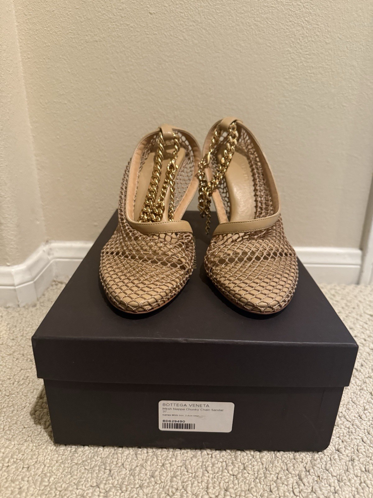 NEW Bottega Veneta Mesh and Leather Ankle Chain D’orsay Pumps Sz 37.5 Tan/Beige