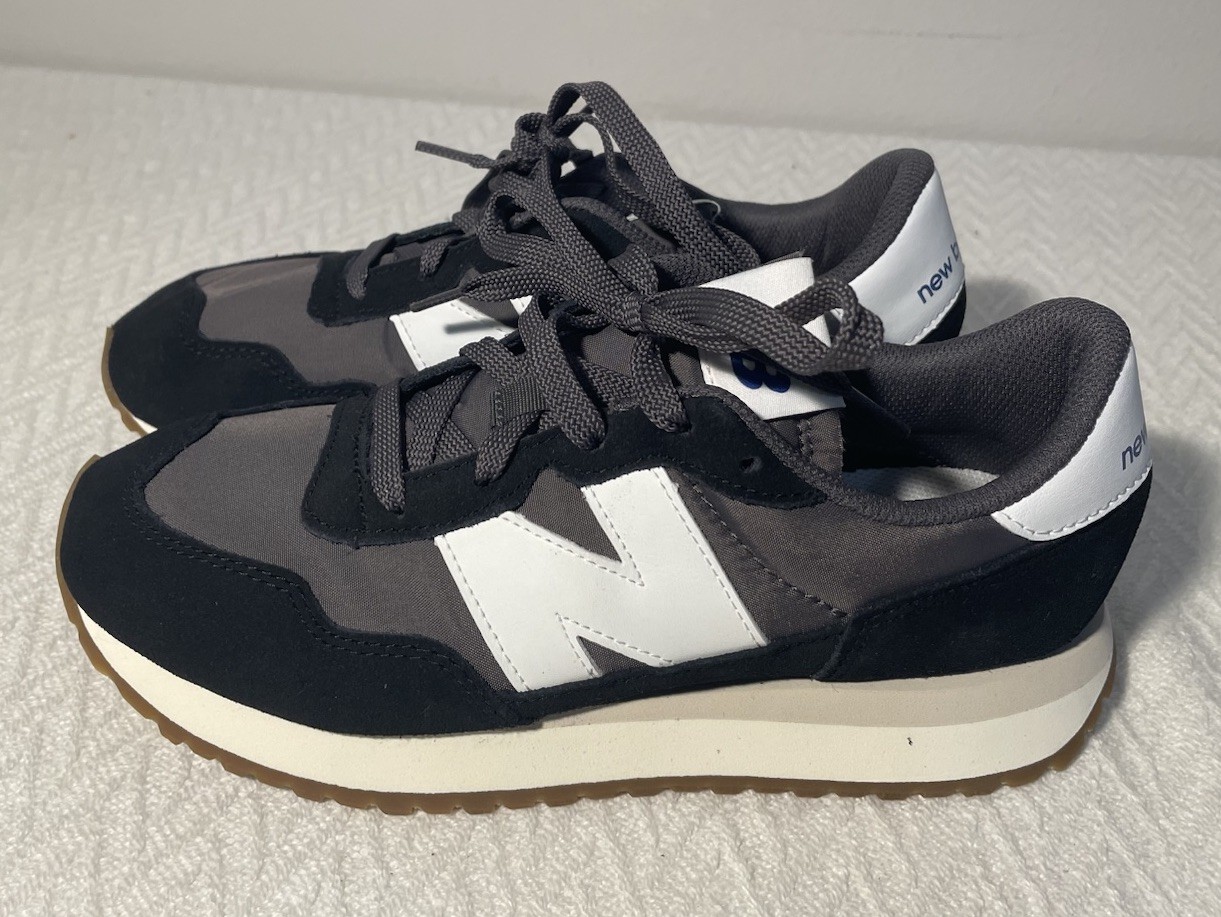 New Balance 237 Boys Sneakers | Black Grey White GS237PF | Size 6M US / 38.5 EU