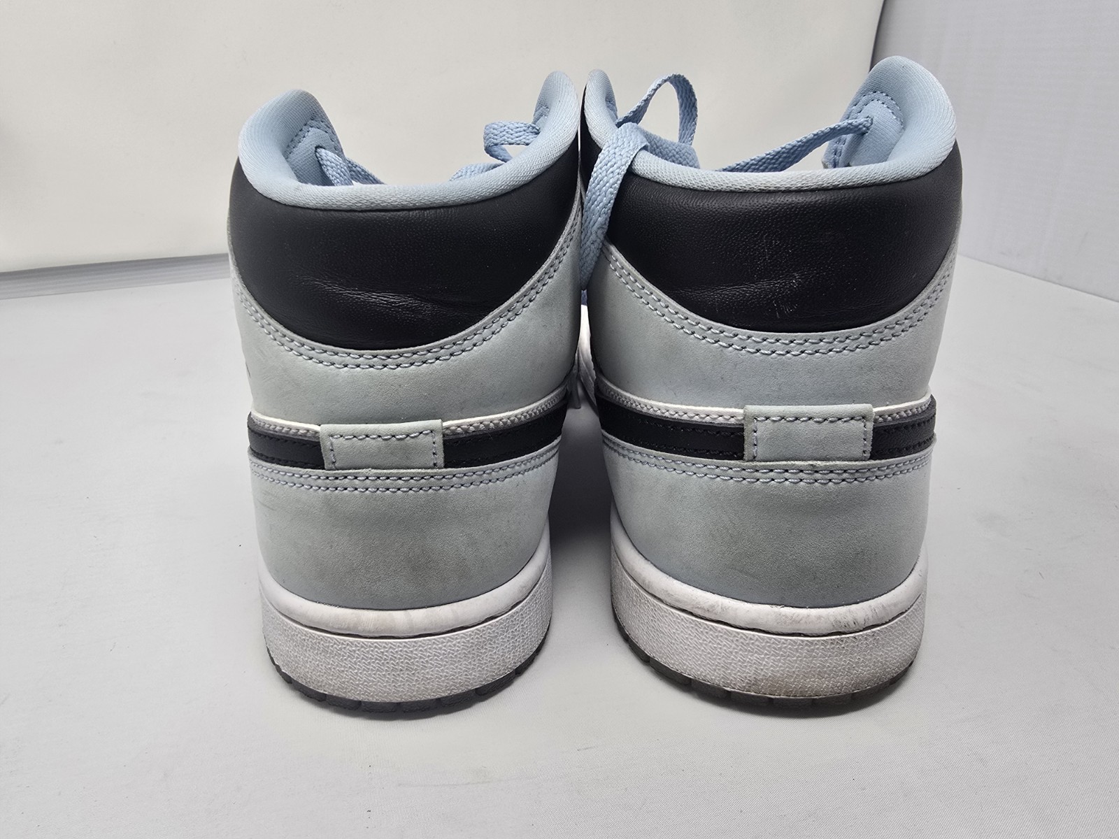 Jordan 1 Mid SE White Ice Blue Size 8.5 Pre-owned No Box