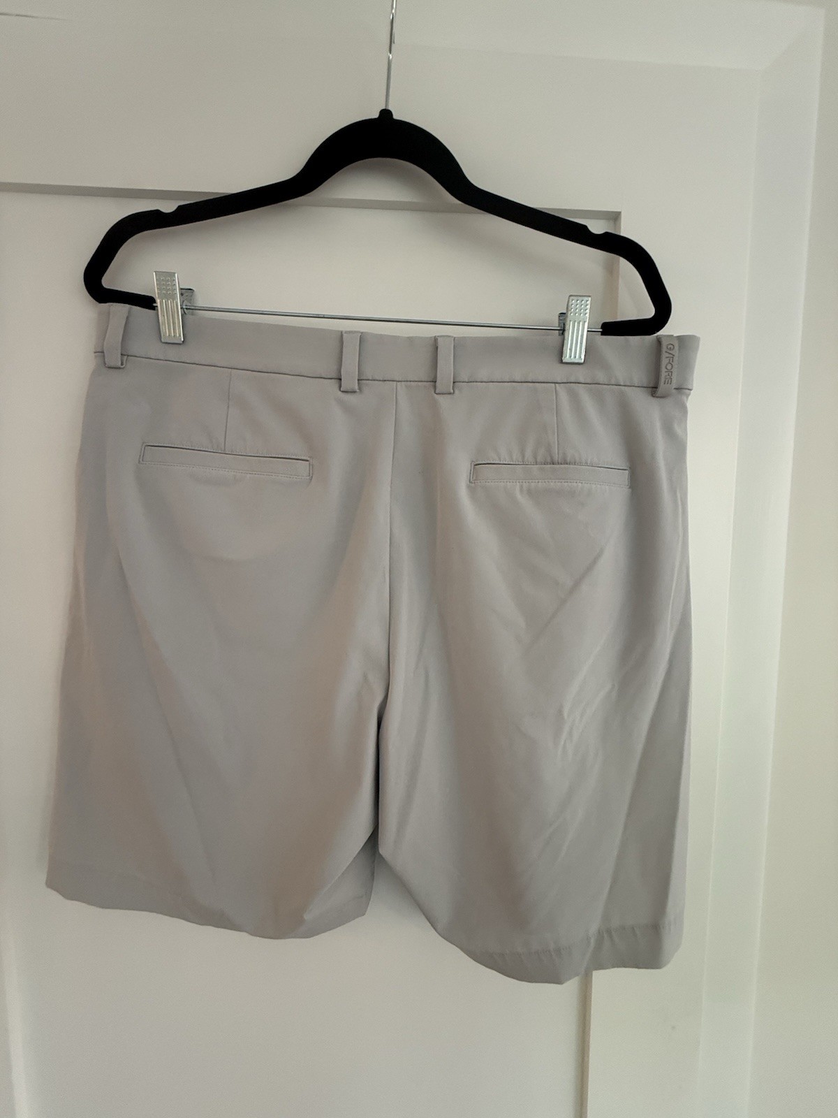 G/Fore Men’s Maverick Hybrid Shorts 8″ Inseam Nimbus Grey Size 36×8