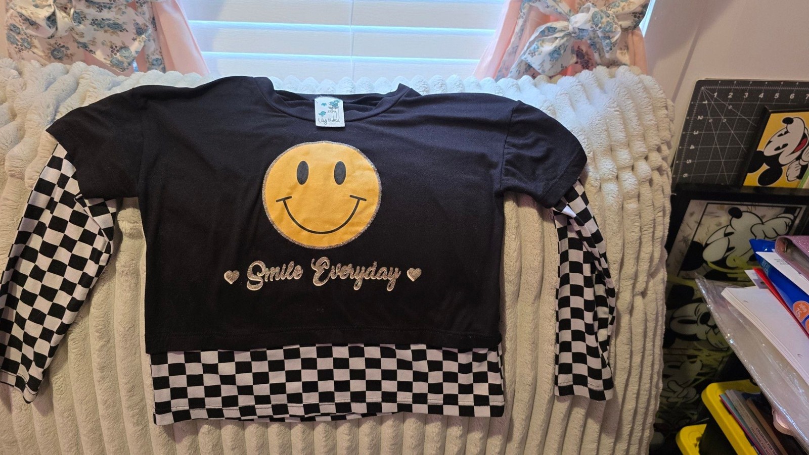 Queens & Angels Girl’s Size S (7/8) Happy Face and Checkered Crop Top Tee