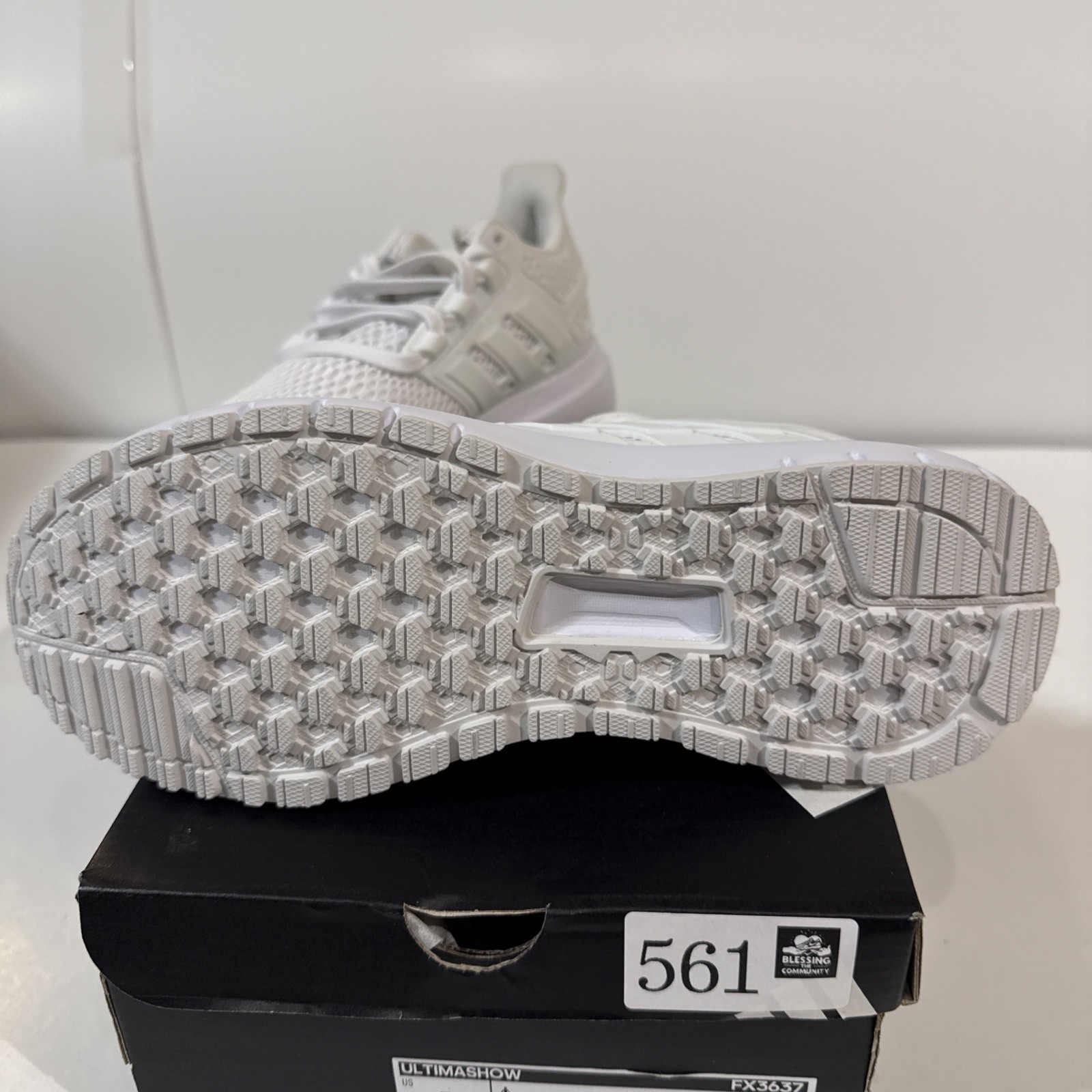 Adidas Ultimashow Women’s Running Shoes White FX3631 Size 6 Sneaker NIB