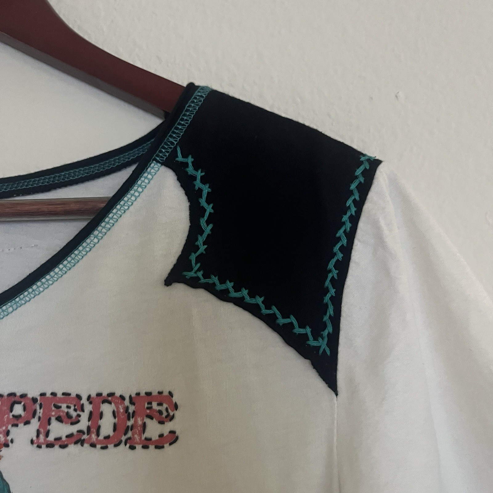 Double D Ranch The Stampede Yoakum Texas Top Women SZ XL Print Embroidered
