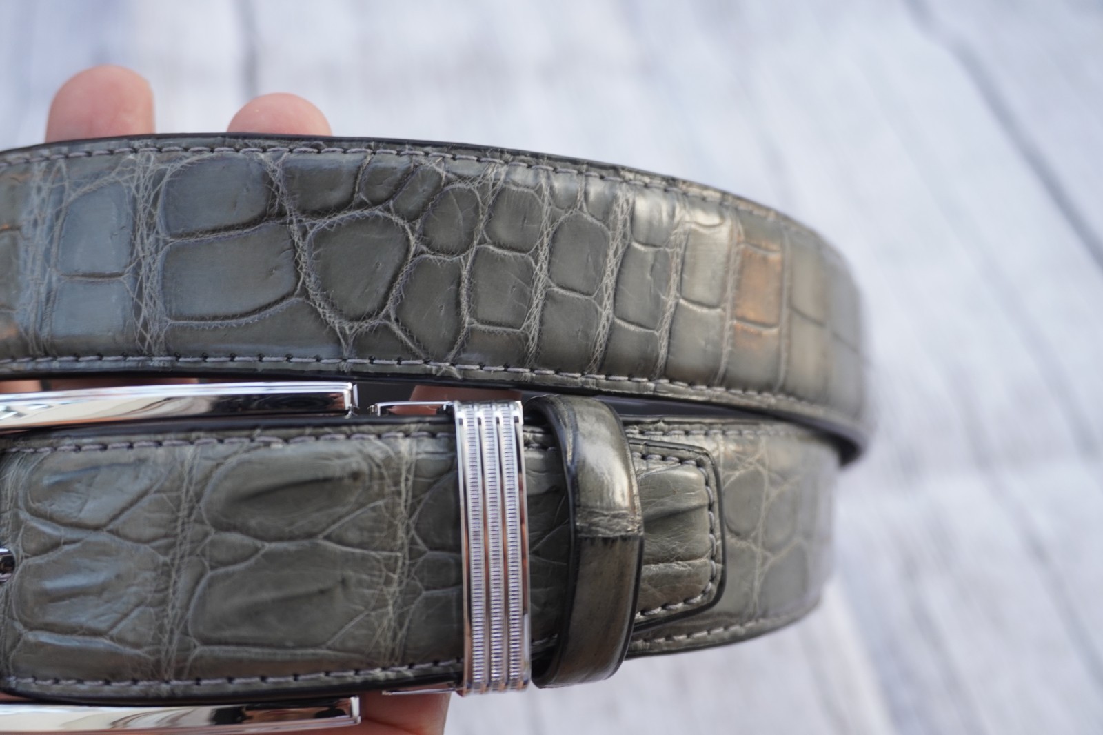 W 1.5 inch – Gray Genuine Crocodile Belly Leather Skin Men’s Belt #R42