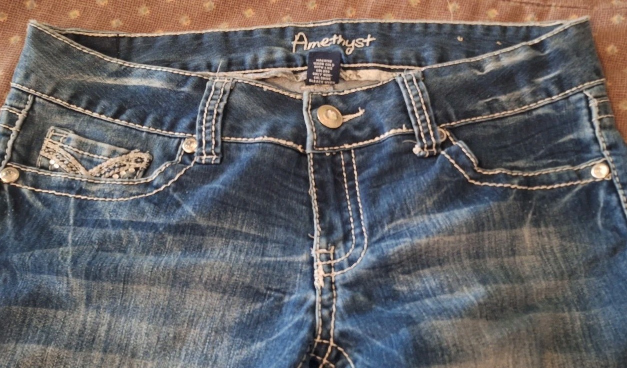 GUC – Amethyst Jeans – Size 11