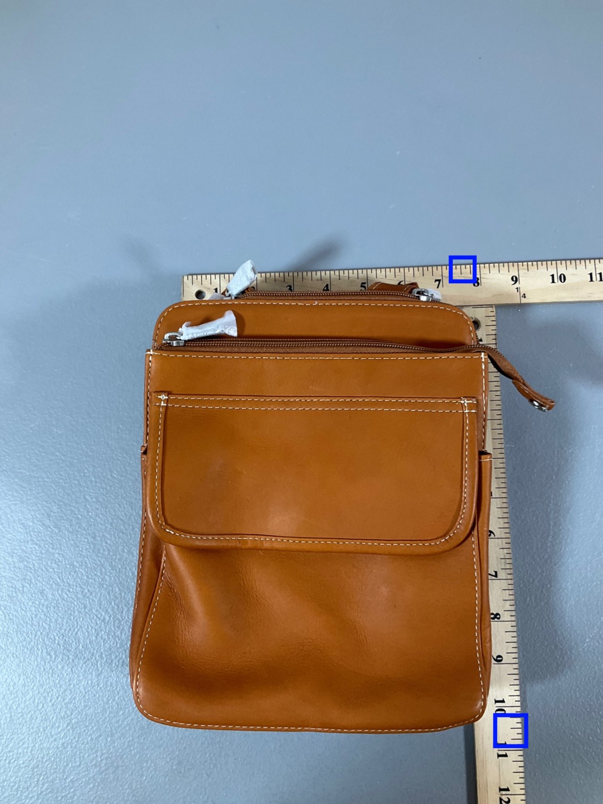 Le Donne Tan Leather Shoulder Bag – Structured Organizer with Adjustable Strap a