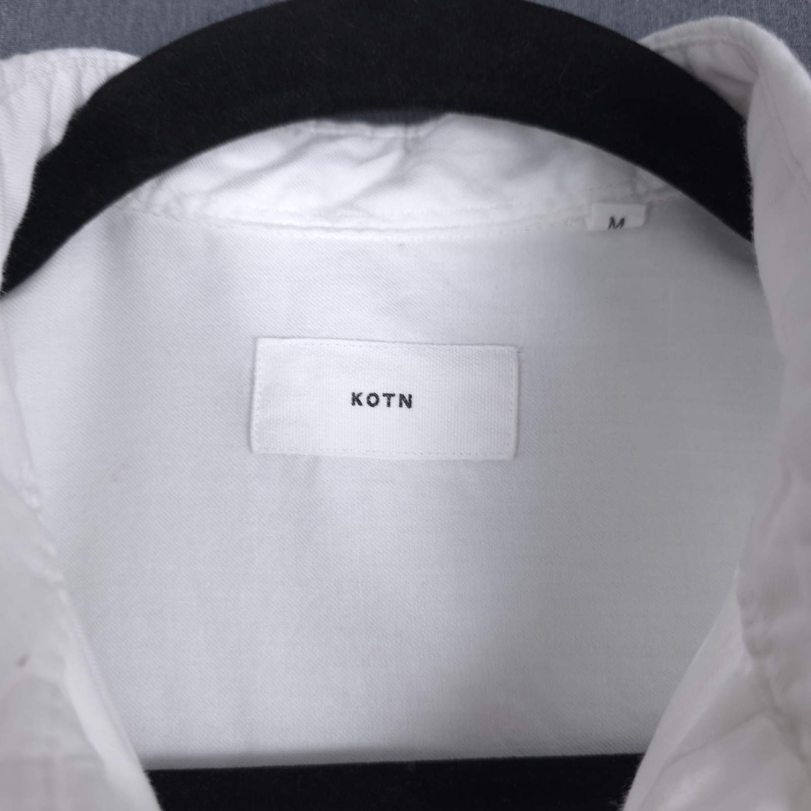 KOTN Shirt Mens Medium White Egyptian Cotton Lightweight Long Sleeve Button