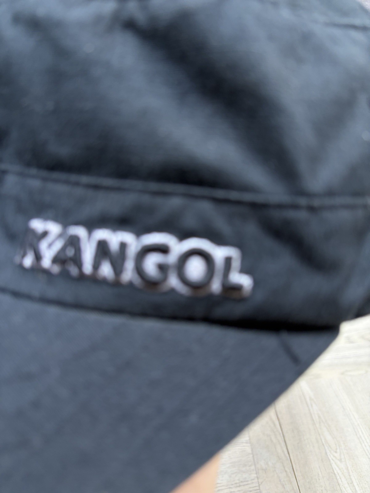 Kangol Black Flexfit Army Cap Hat Kangaroo Logo Lightweight S/M