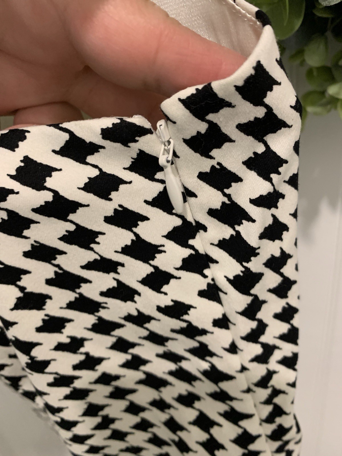 White House Black Market Halter Top Houndstooth 2 NWT Blk/ White