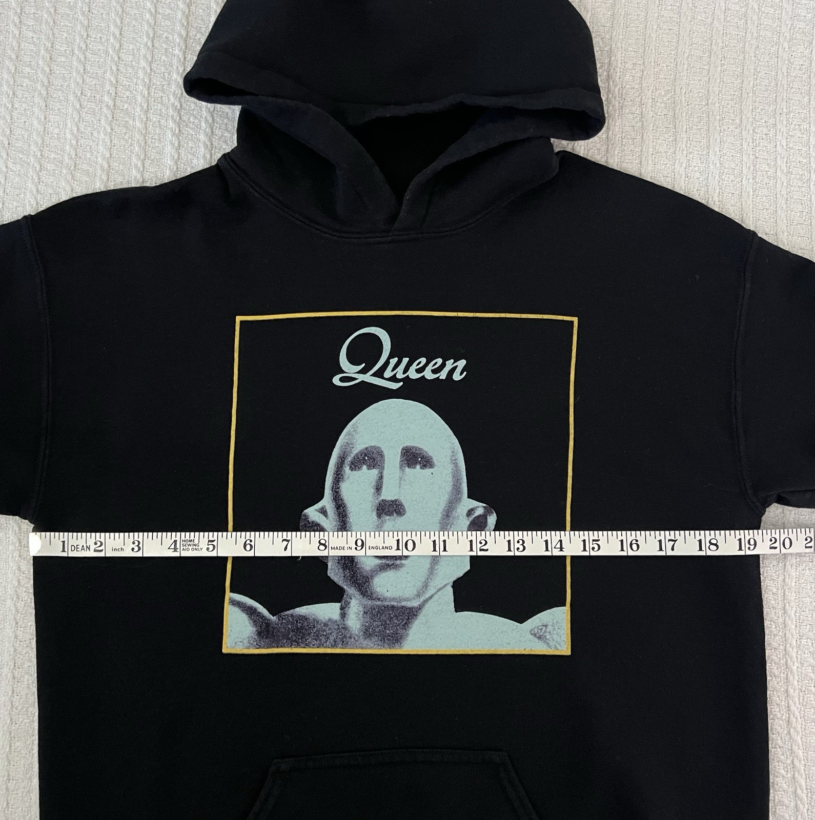 Queen Official Merch Hoodie We Will Rock You Sleeve Print XS 19” X 24” Black